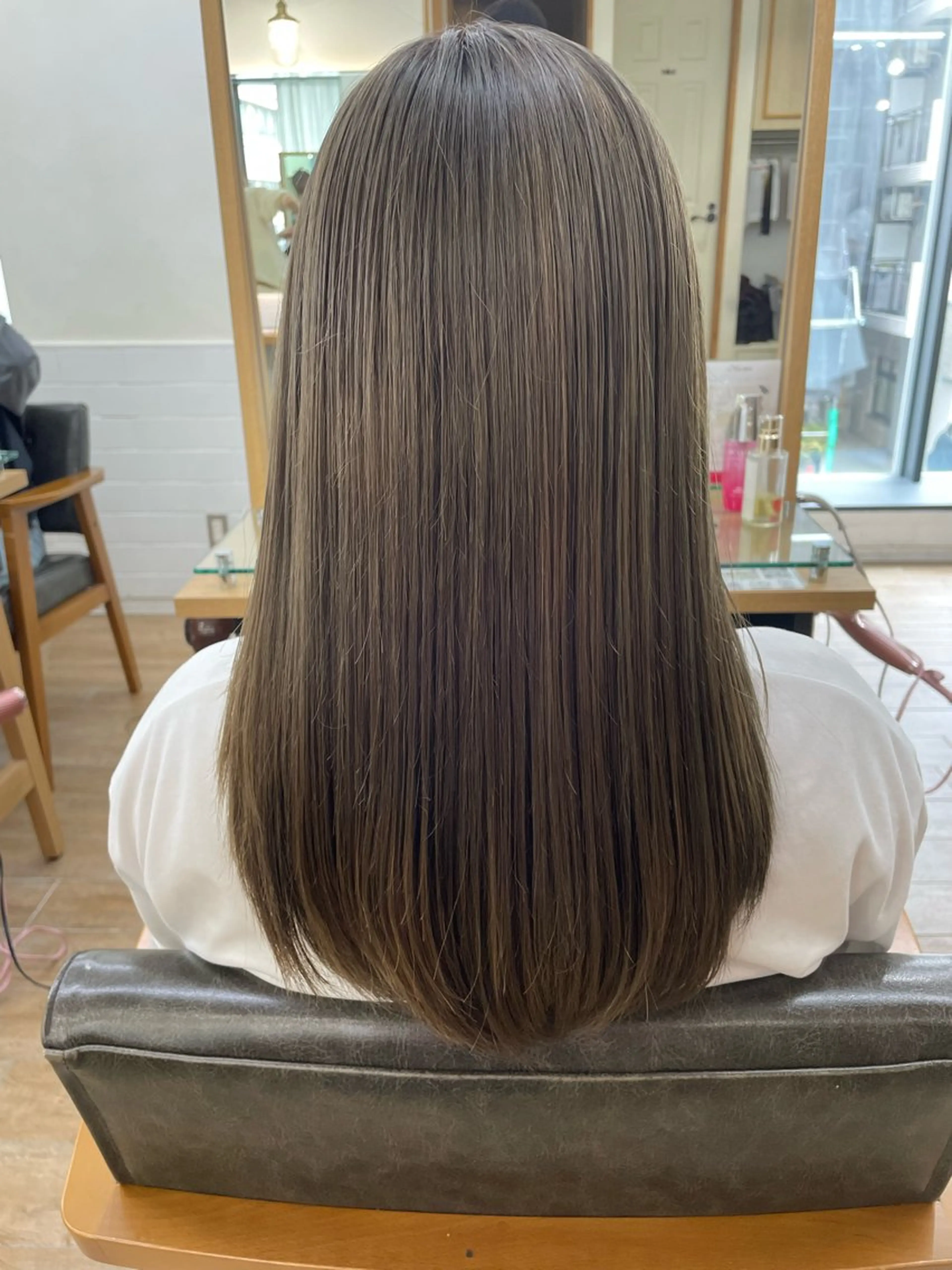 ☆平日1名様限定☆オリーブカラー🫒➕アイロンorコテ巻き仕上げの写真