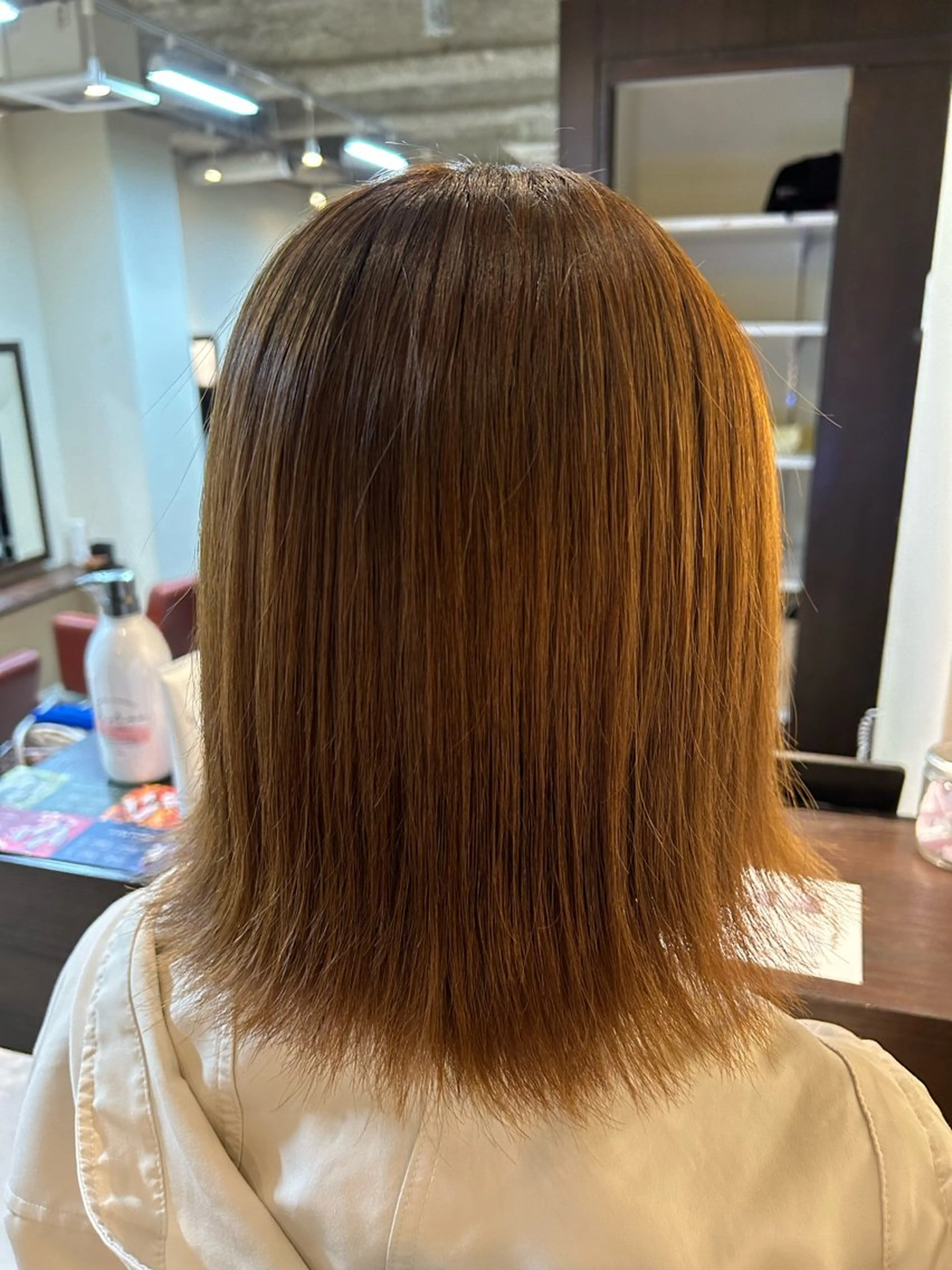 ミディアム 水谷 菜央のヘアスタイル