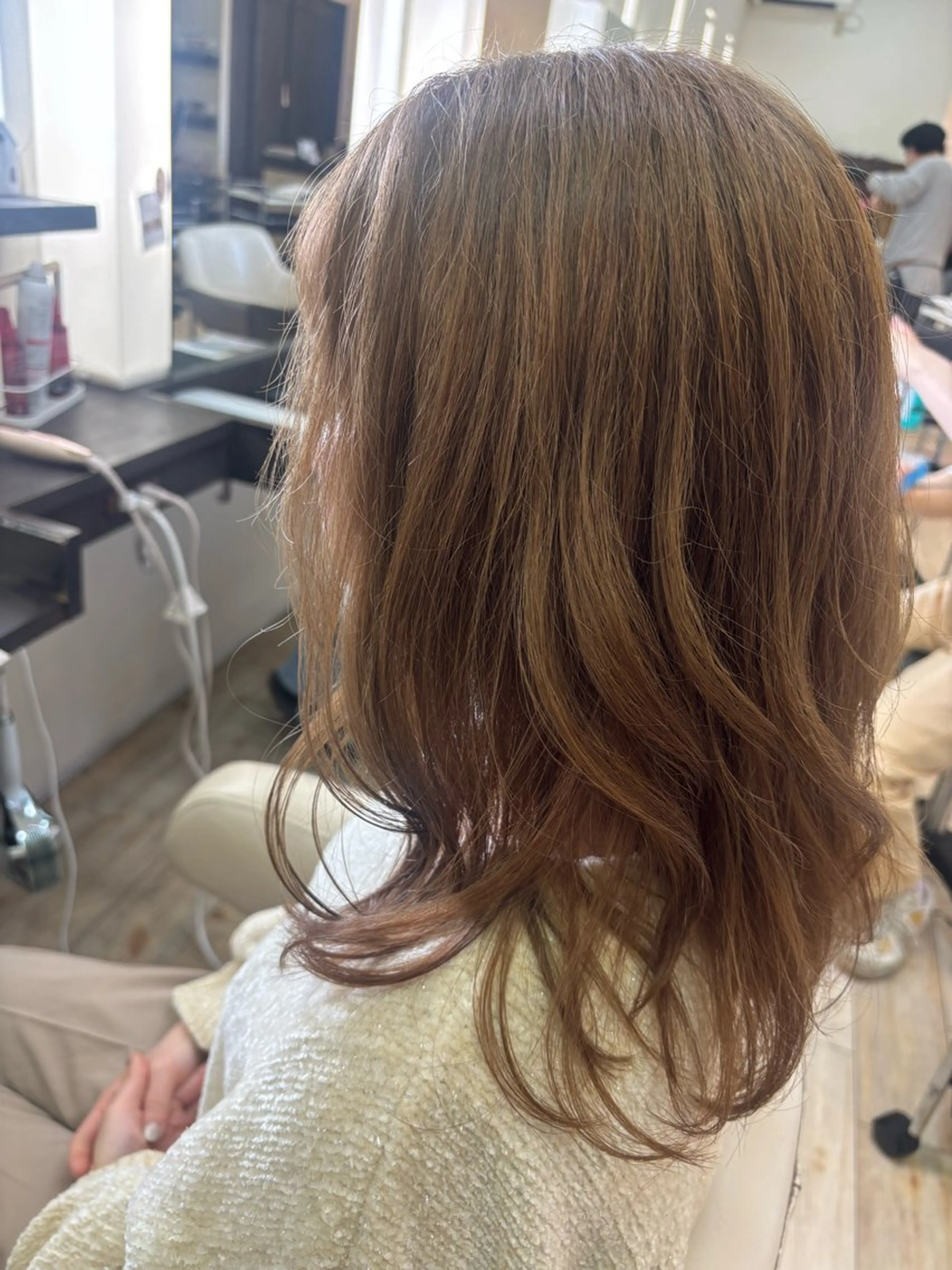 セミロング カラー ヘアカラー ルプラボウ 石黒よう子のヘアスタイル