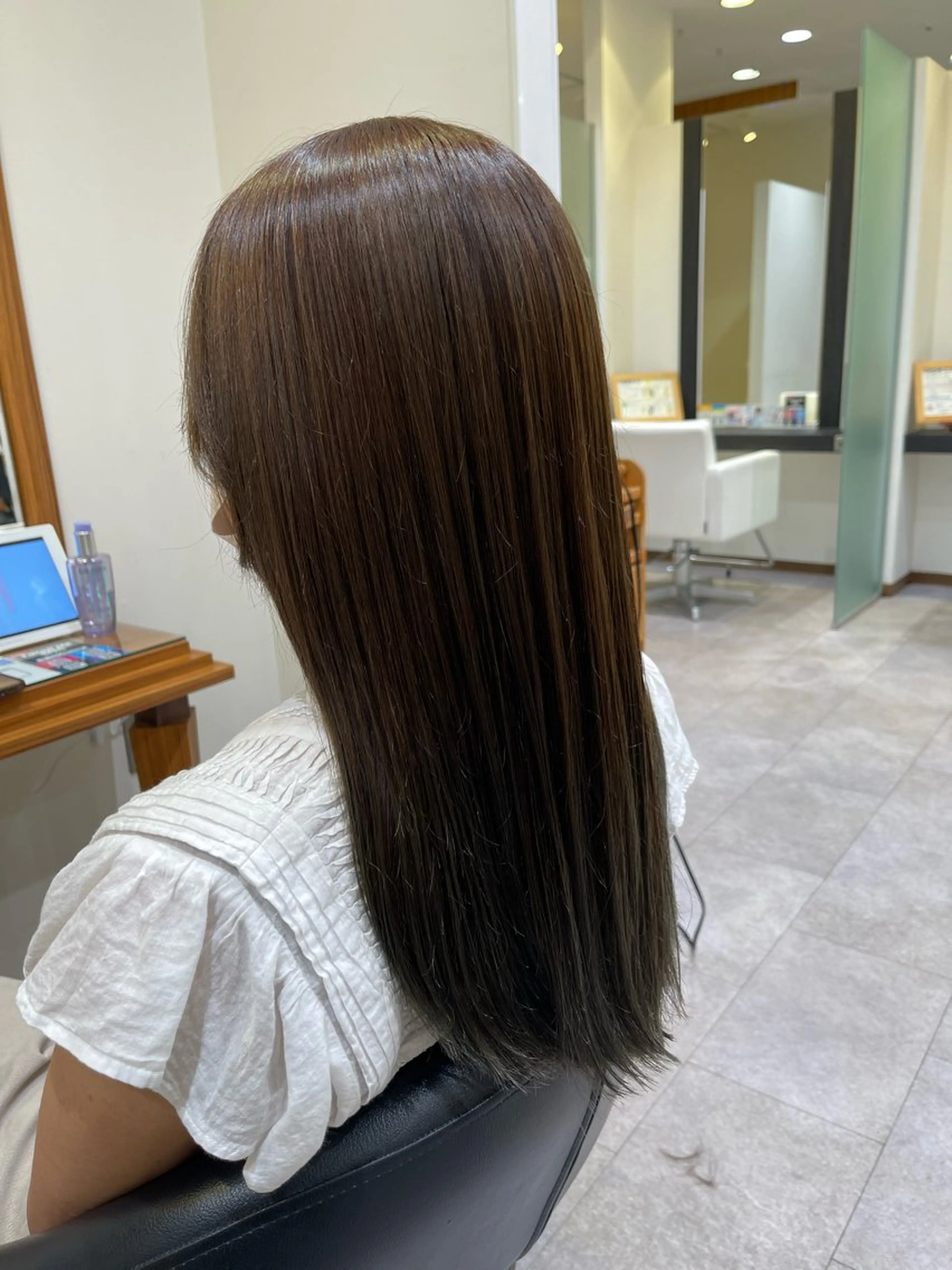 セミロング カラー ✂︎髪質改善・ Yuitoのヘアスタイル