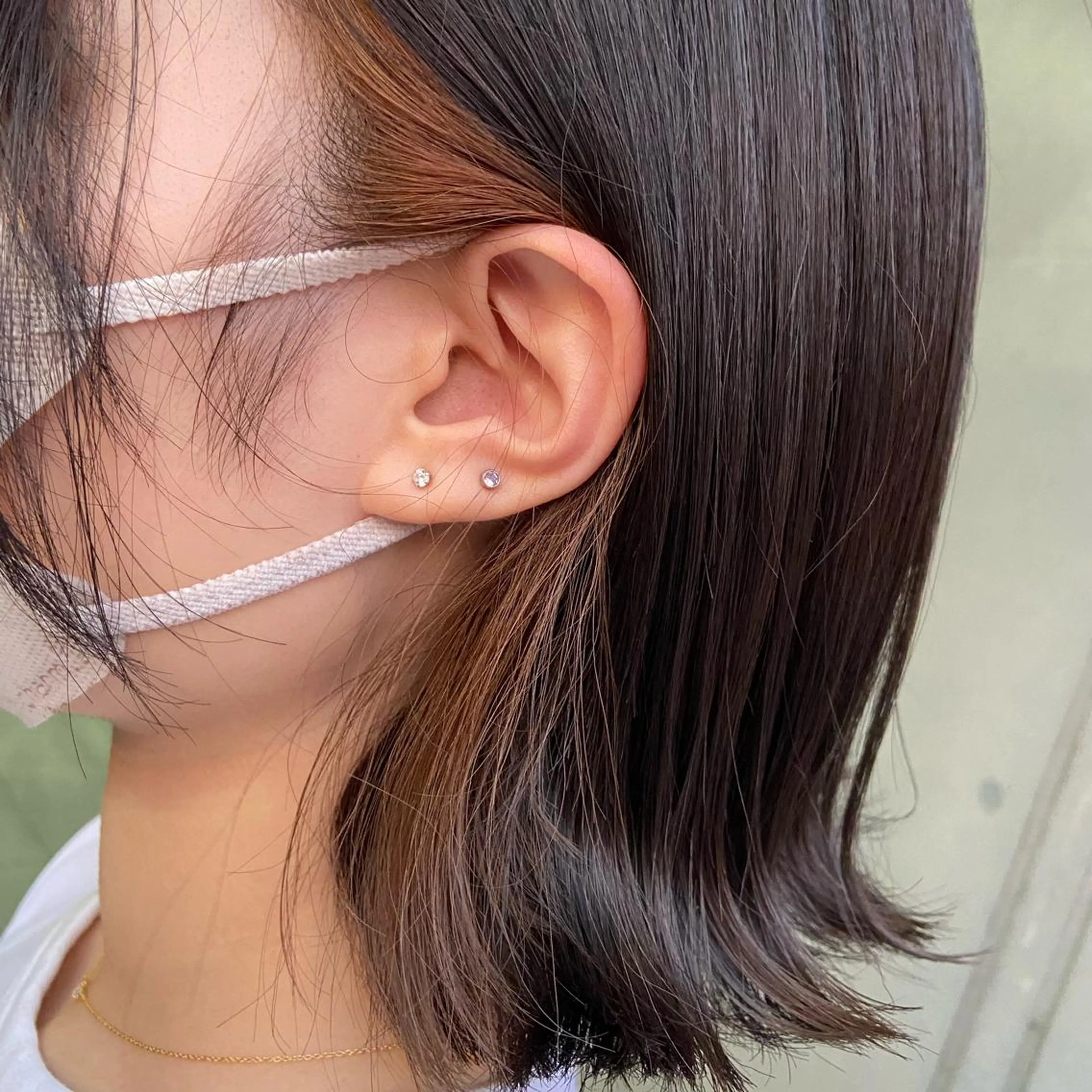 ミディアム カラー ベージュカラー イヤリングカラー インナーカラー ヘアカラー 大人女性の艶カット カラー/菊池柊真🌟のヘアスタイル