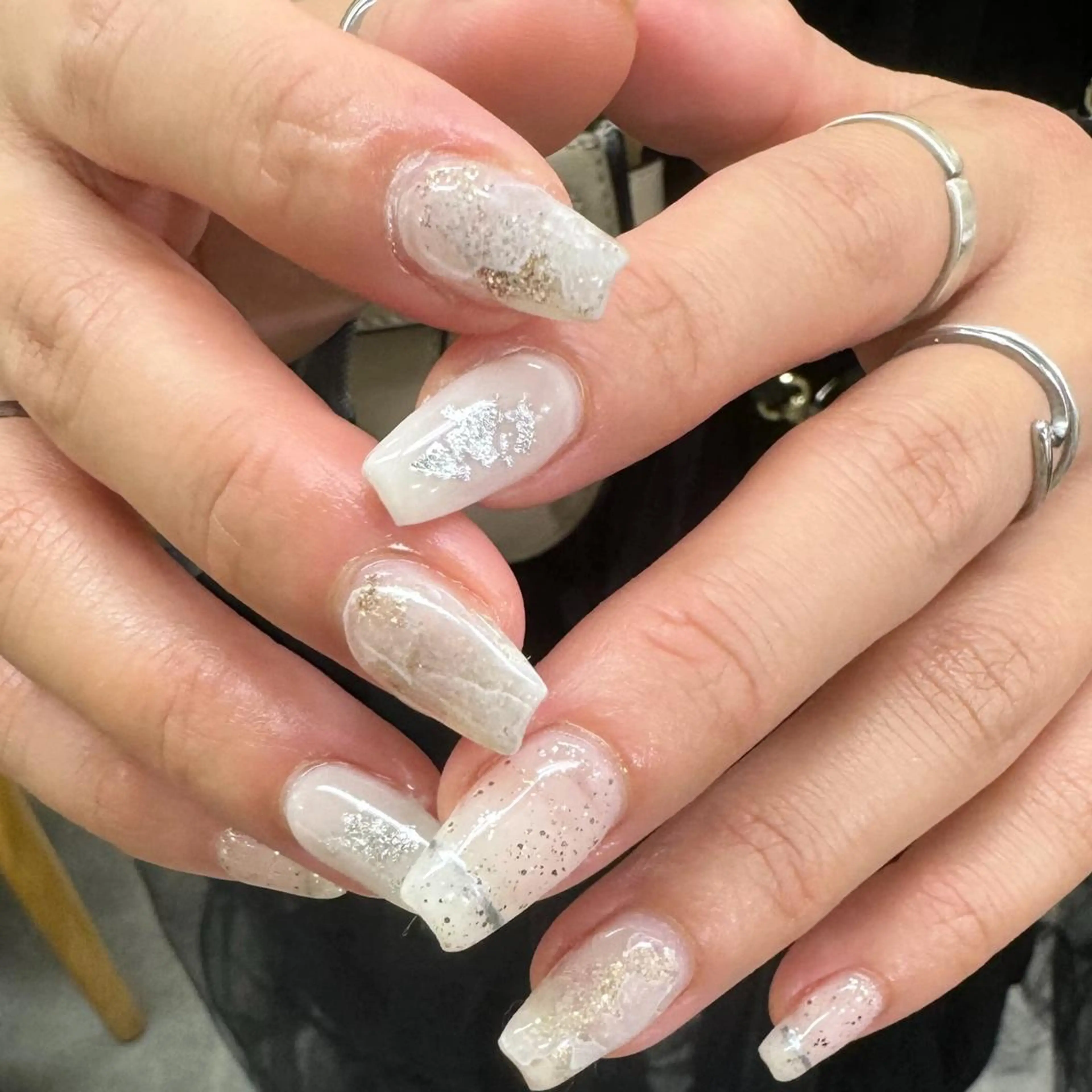ネイル ジェルネイル 韓国ネイル ニュアンスネイル ワンホンネイル nailstudio eviz新宿店のネイルデザイン