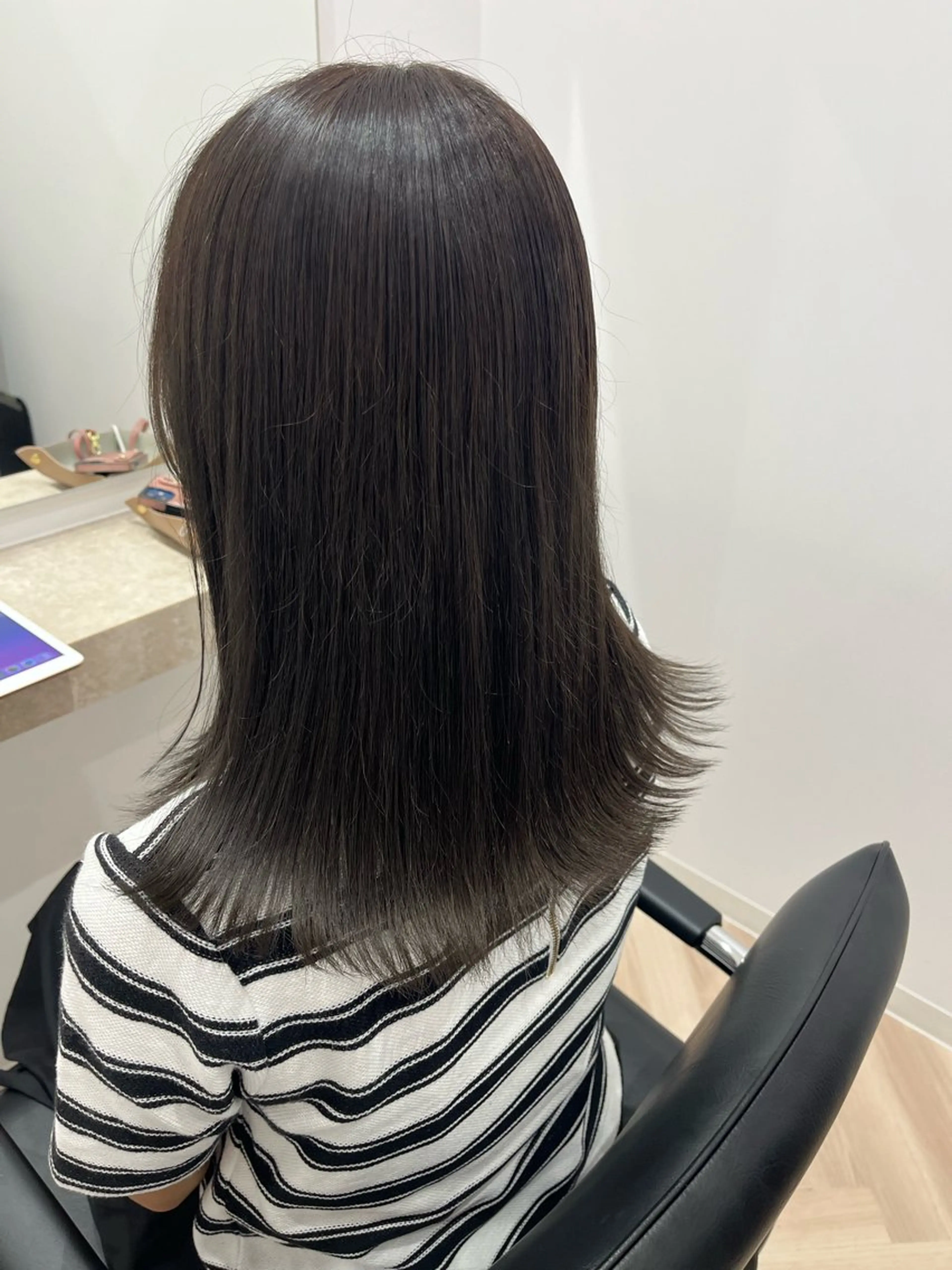 セミロング カラー アッシュ アッシュグレー アッシュグレージュ ブリーチ グレージュ カット ヘアカラー トリートメント 🫧ぷる艶カラー🫧 Yuubi🦩のヘアスタイル