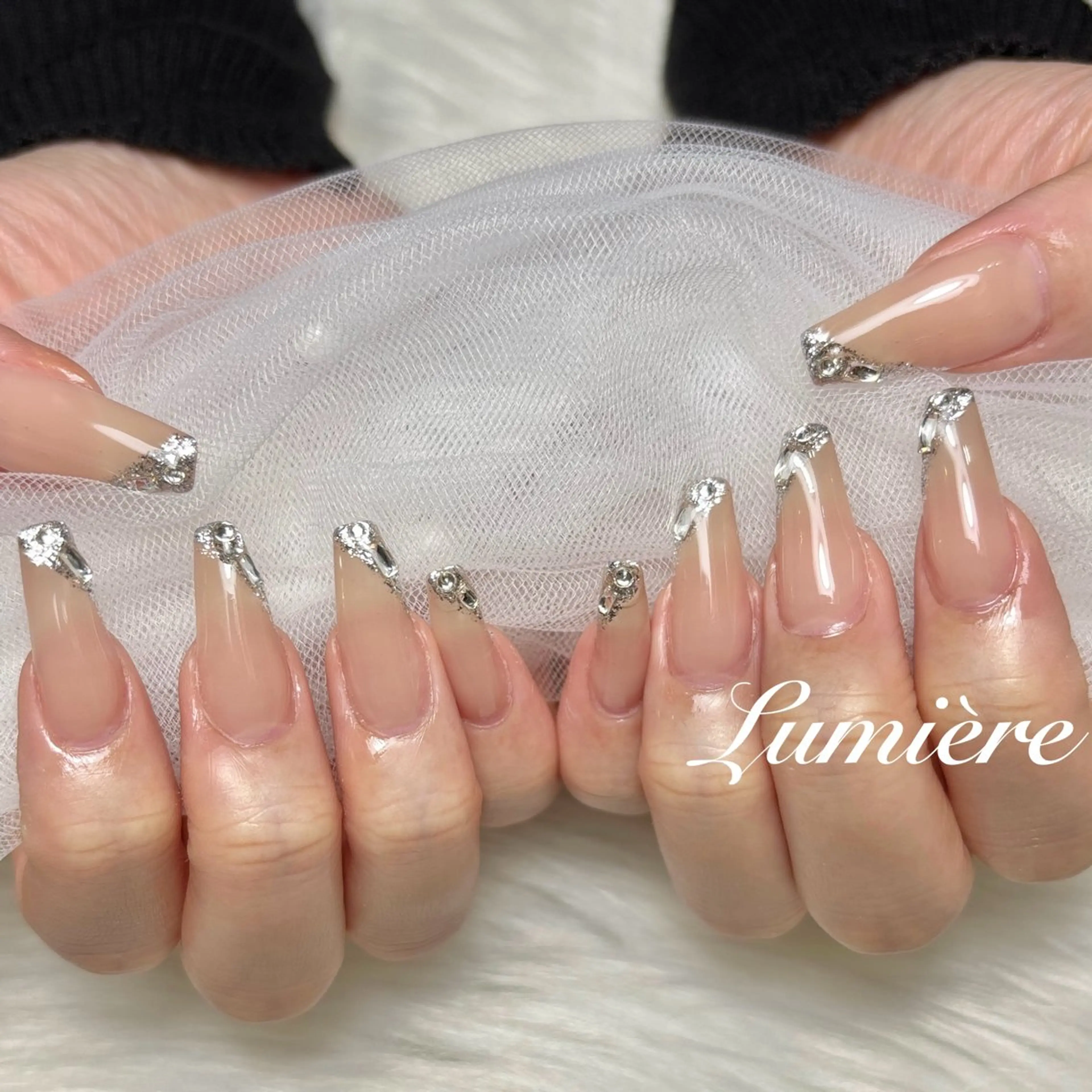 ネイル Lumière/ ロング/ワンホンのネイルデザイン