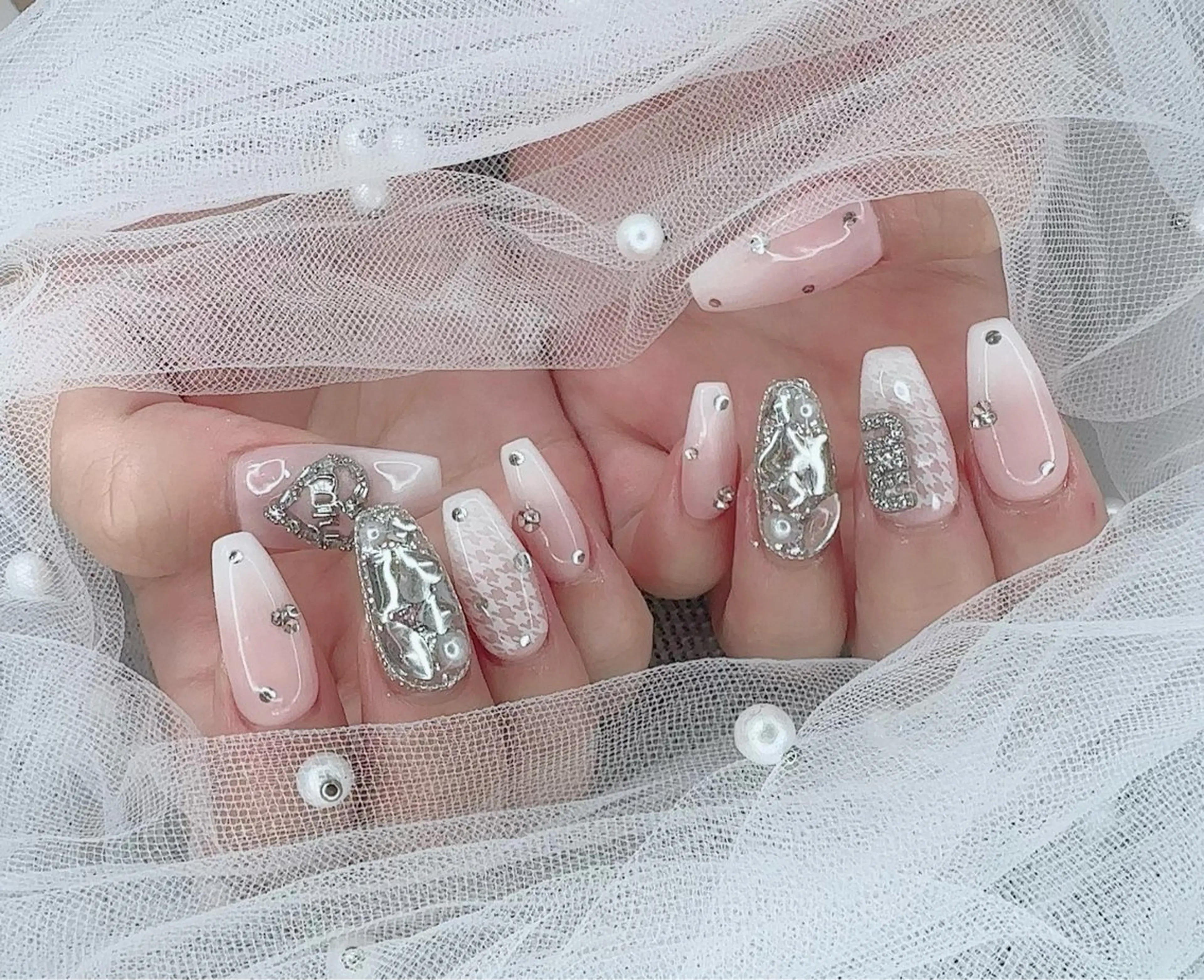 ネイル R salonのネイルデザイン