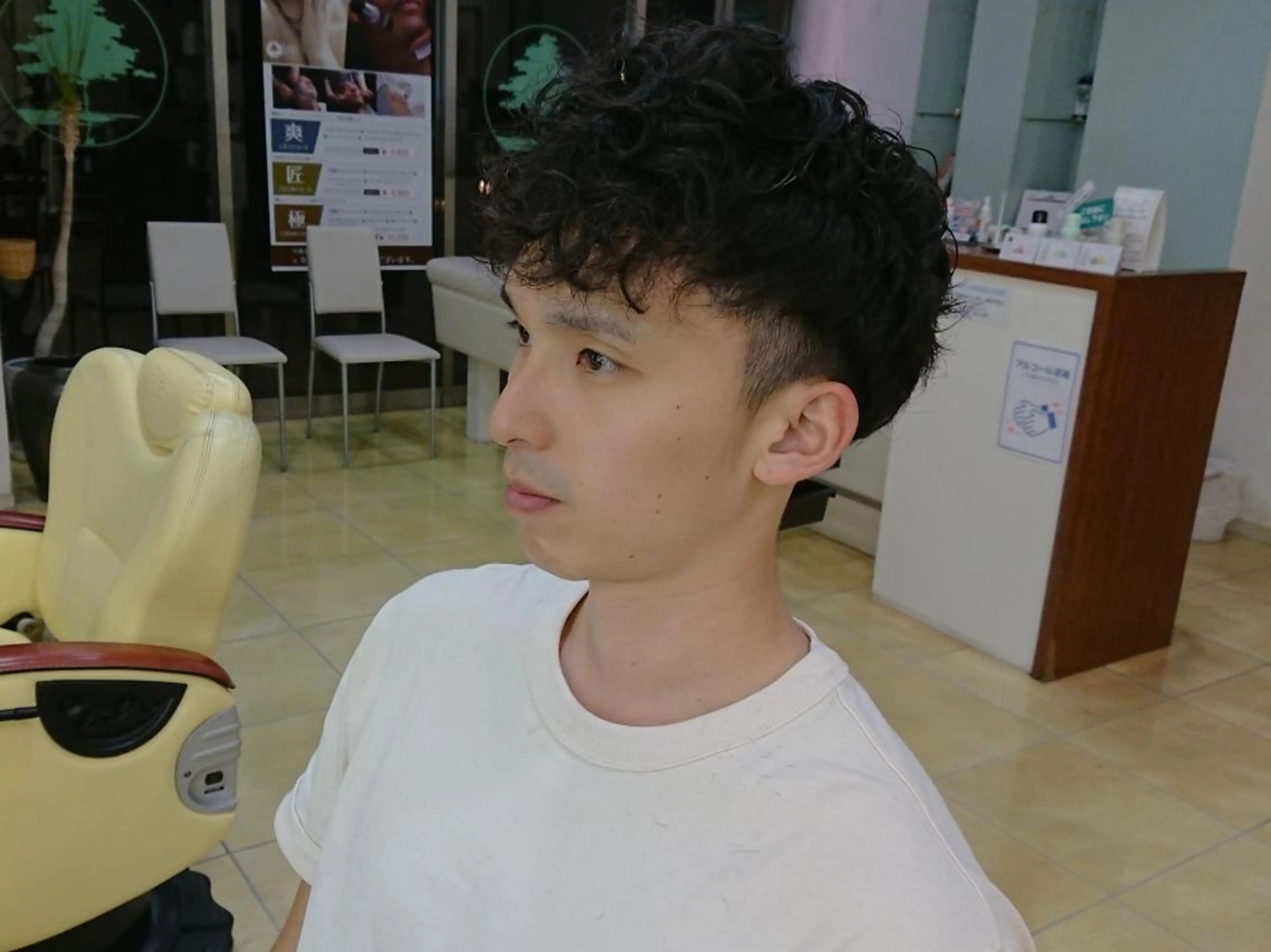 メンズ メンズパーマ 刈り上げ デザインカラー/ 推しの配色　肥後のヘアスタイル