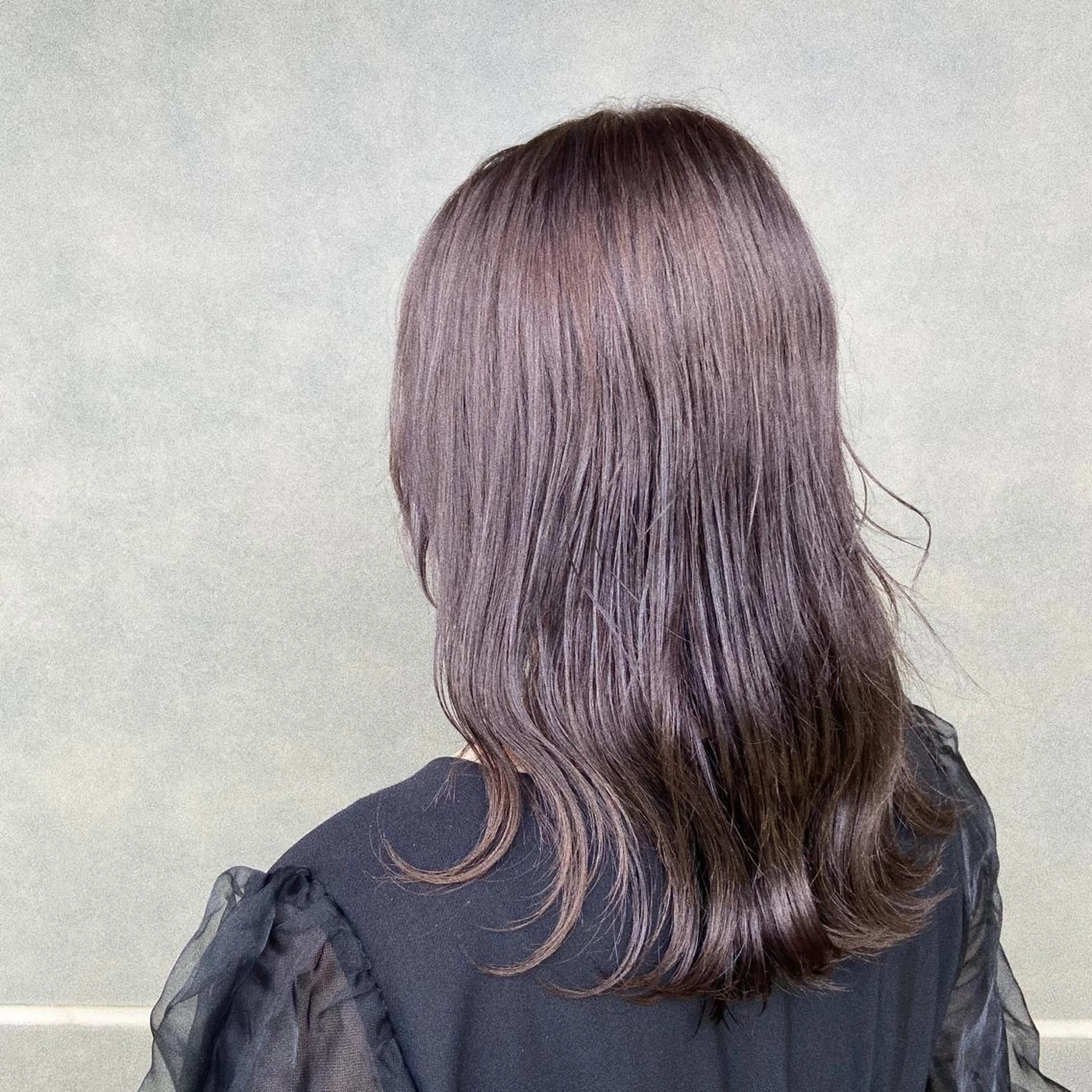 セミロング カラー タッセルボブ/韓国 レイヤー/髪質改善のヘアスタイル