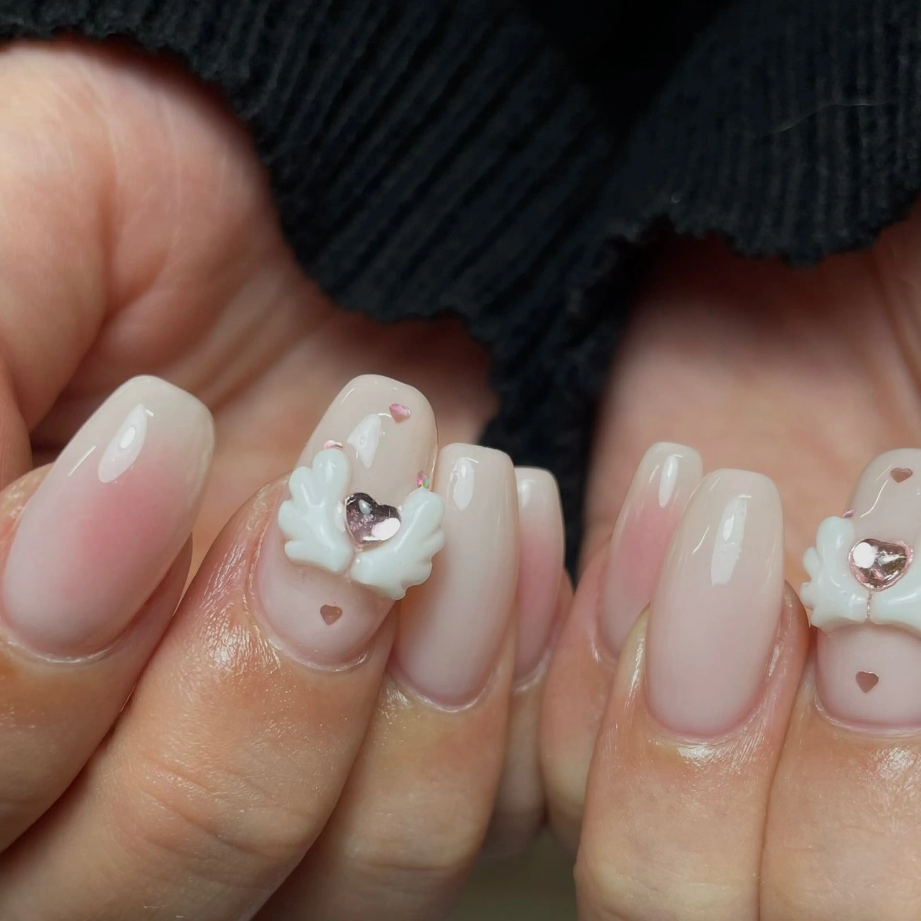 ネイル チークネイル ガーリー グラデーション 韓国ネイル ラメ(グリッター) 成塚 雅香のネイルデザイン