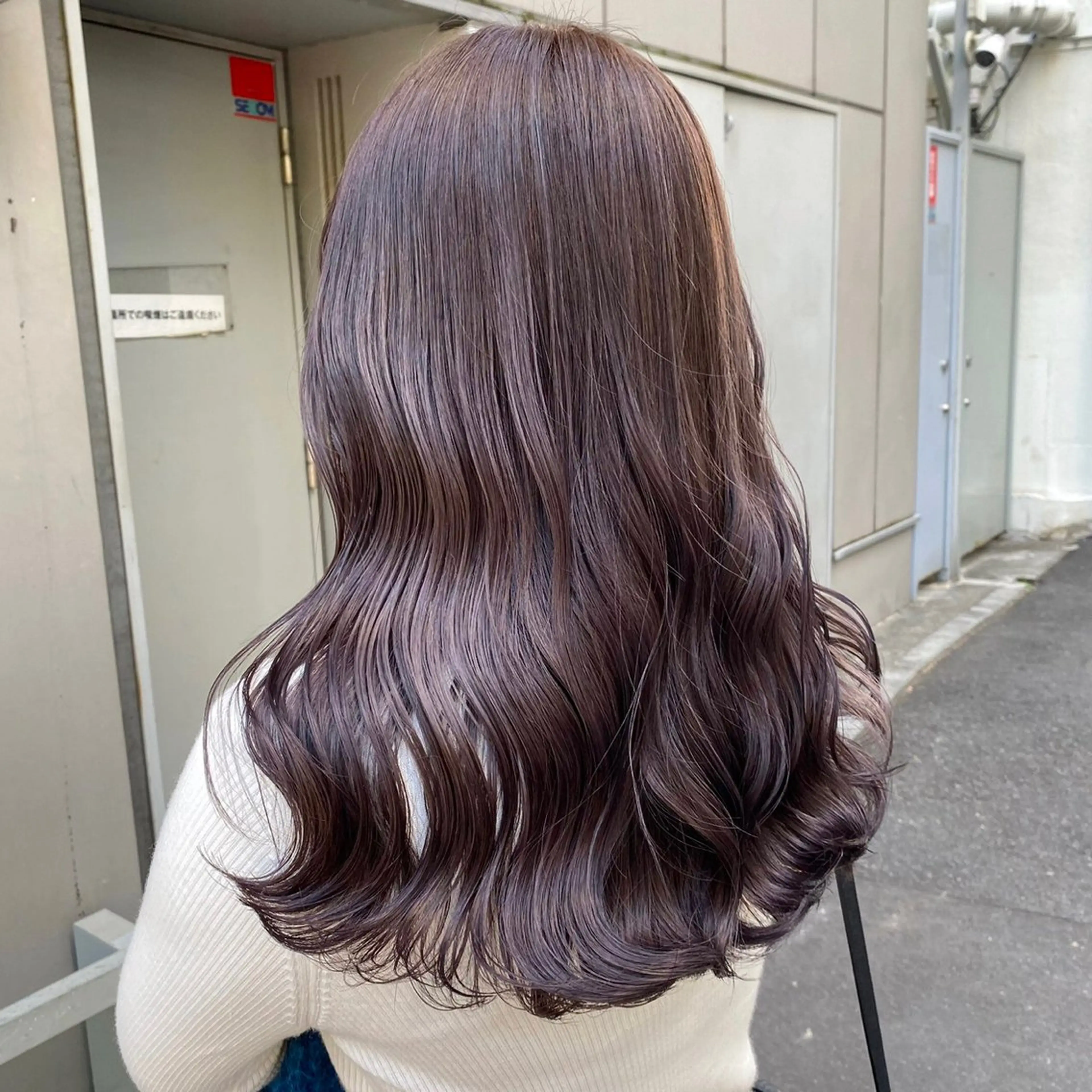セミロング カラー ヘアアレンジ 🪞official FRUITS渋谷🩰のヘアスタイル