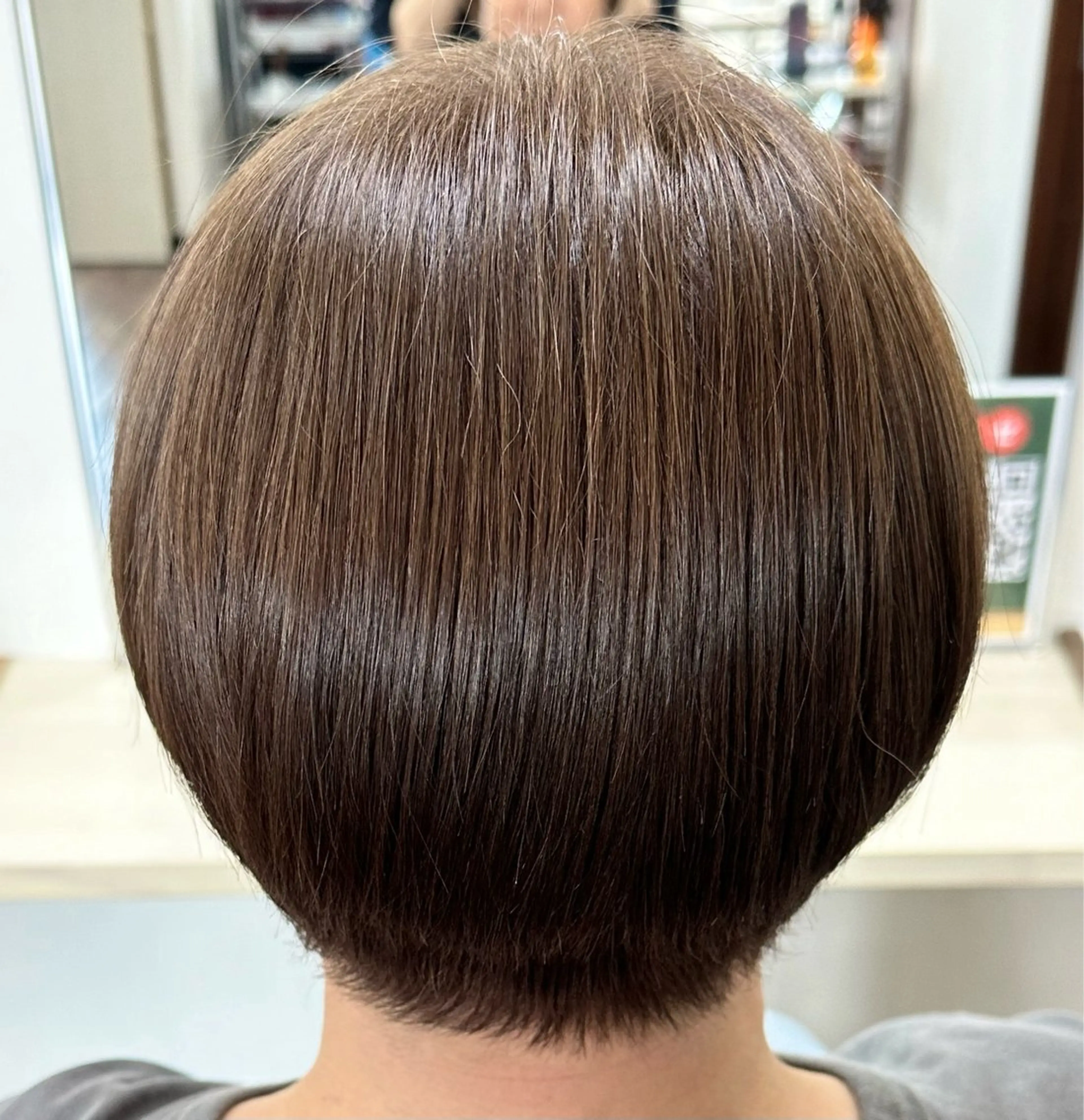 【白髪染めもOK】デザインカット＋艶カラー＋髪質改善トリートメントの写真