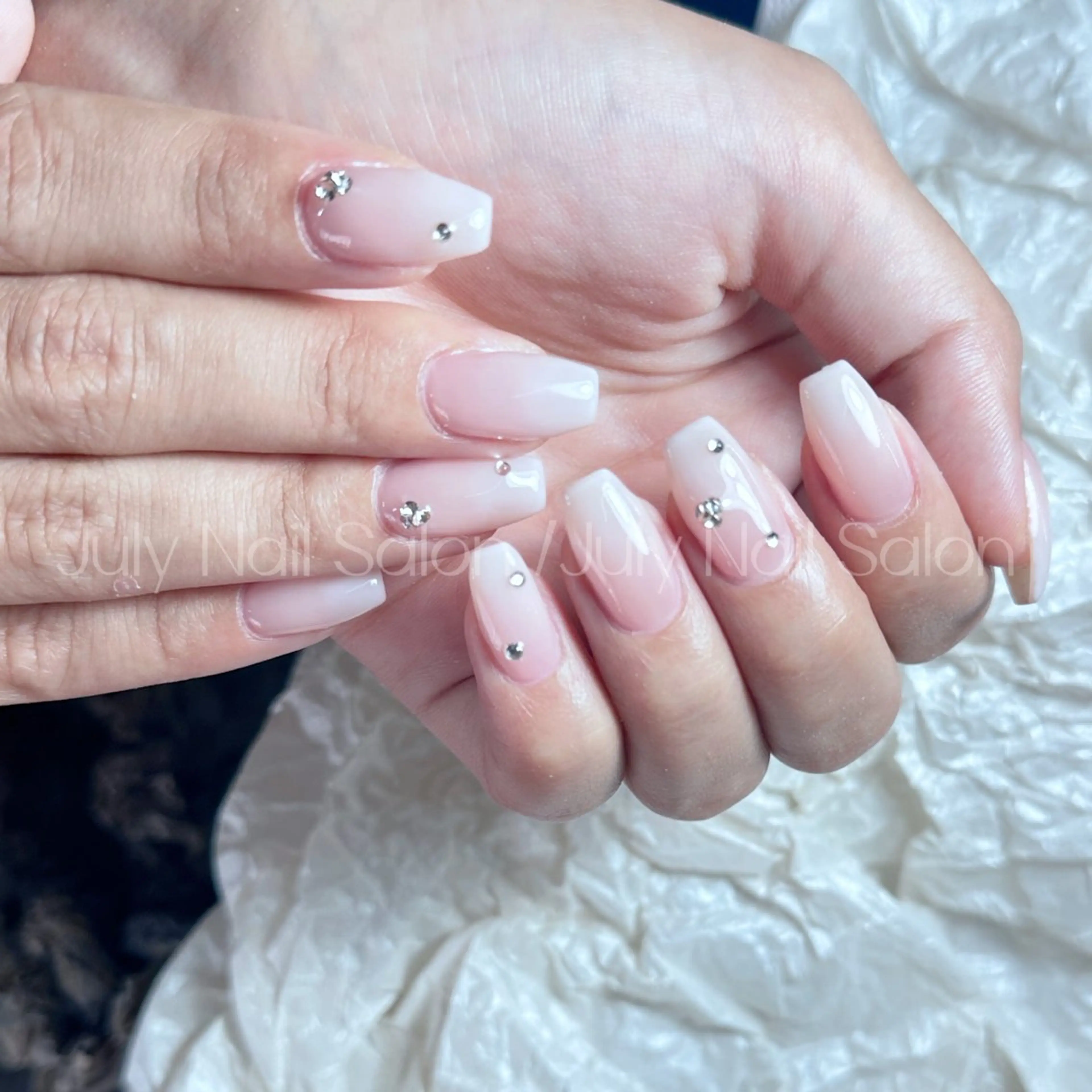 ネイル ハート ミラーネイル 持ち込み ピンク ワンホンネイル July Nailのネイルデザイン