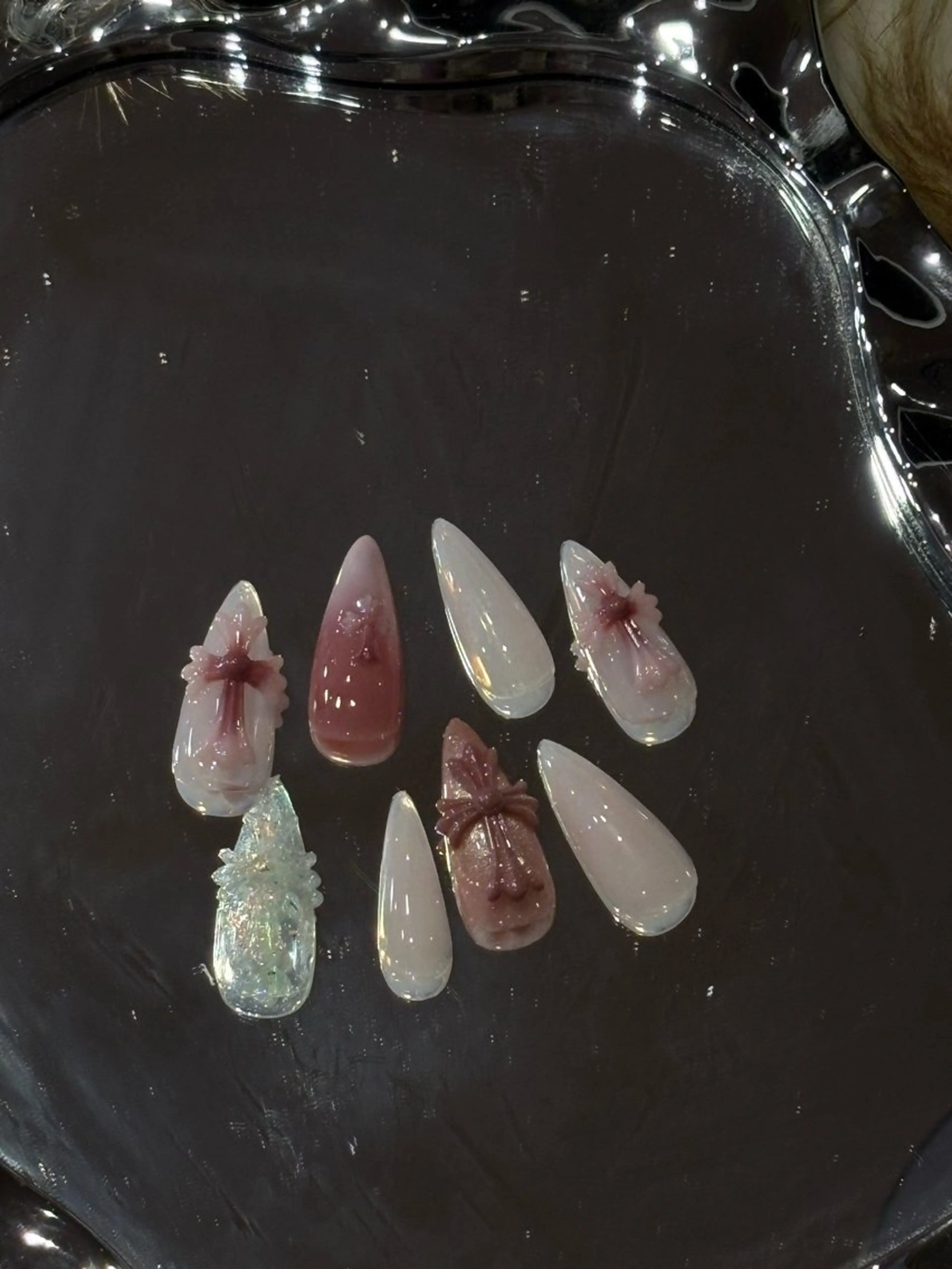 ネイル Dark Honey Ivyのネイルデザイン