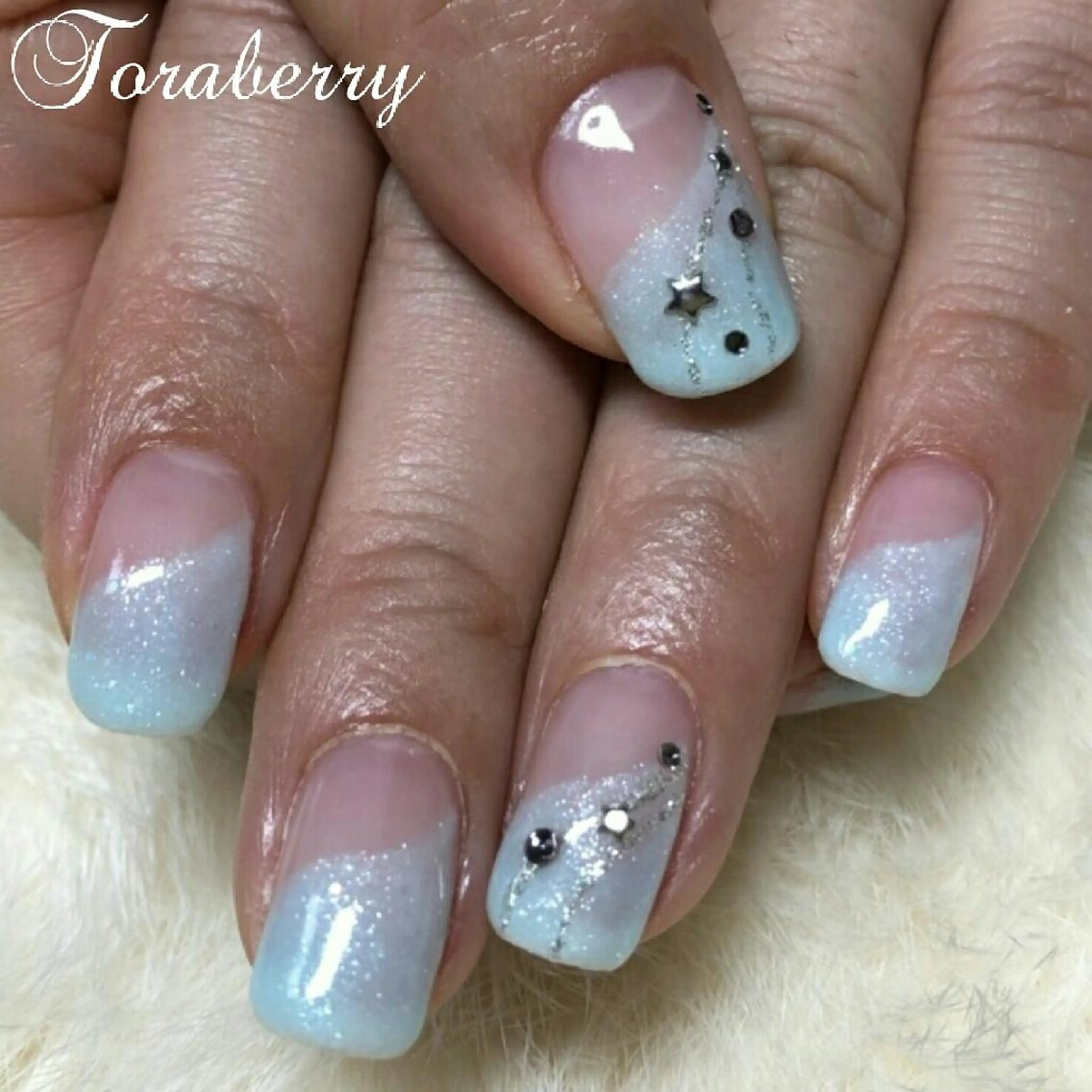 ネイル フレンチネイル ハンドネイル ネイリスト なつみのネイルデザイン