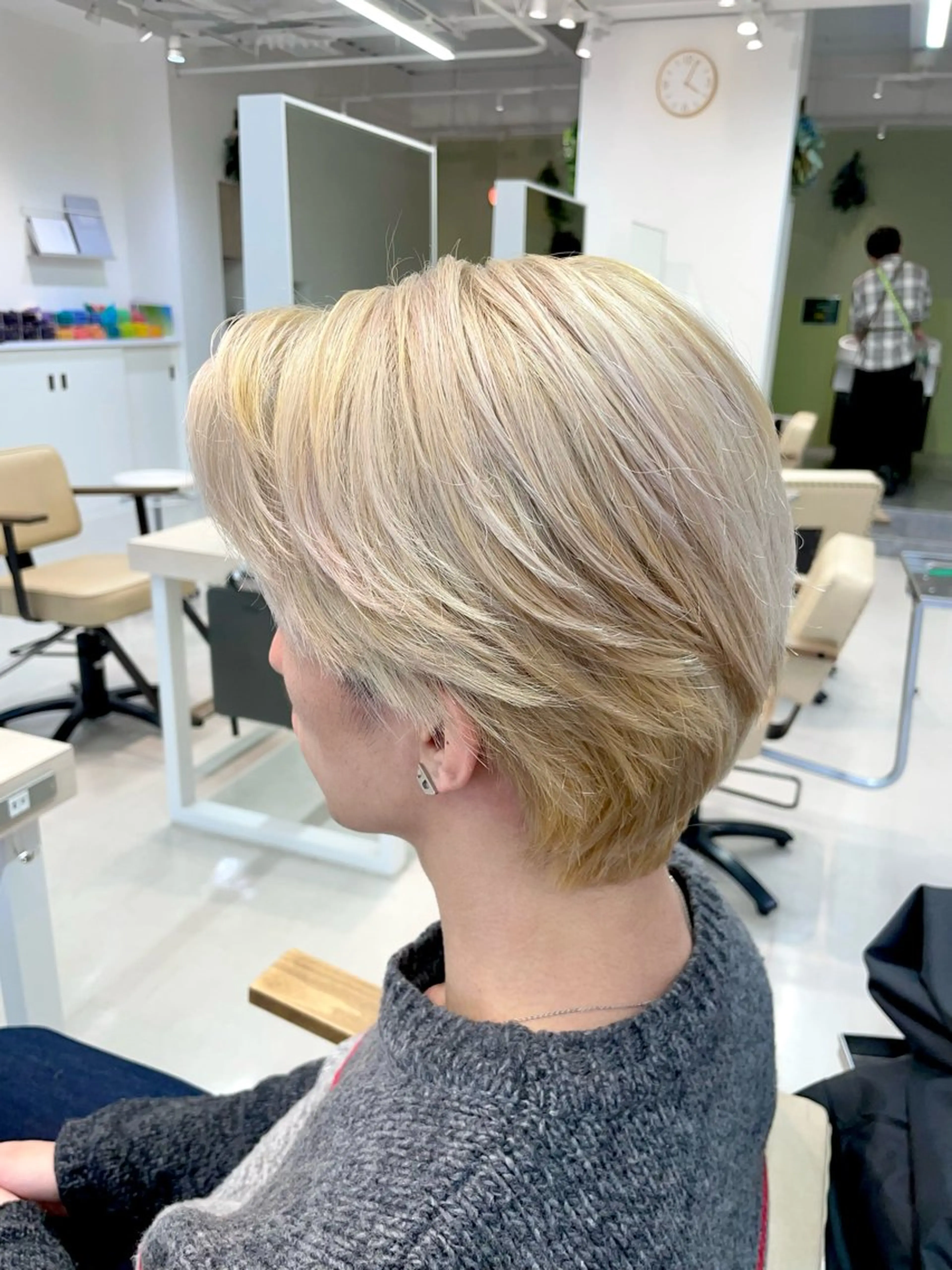 カラー メンズ メンズブリーチ ビジネス メンズハイトーン メンズパーマ 刈り上げ メンズ支持率No.1 /大船メンズパーマのヘアスタイル