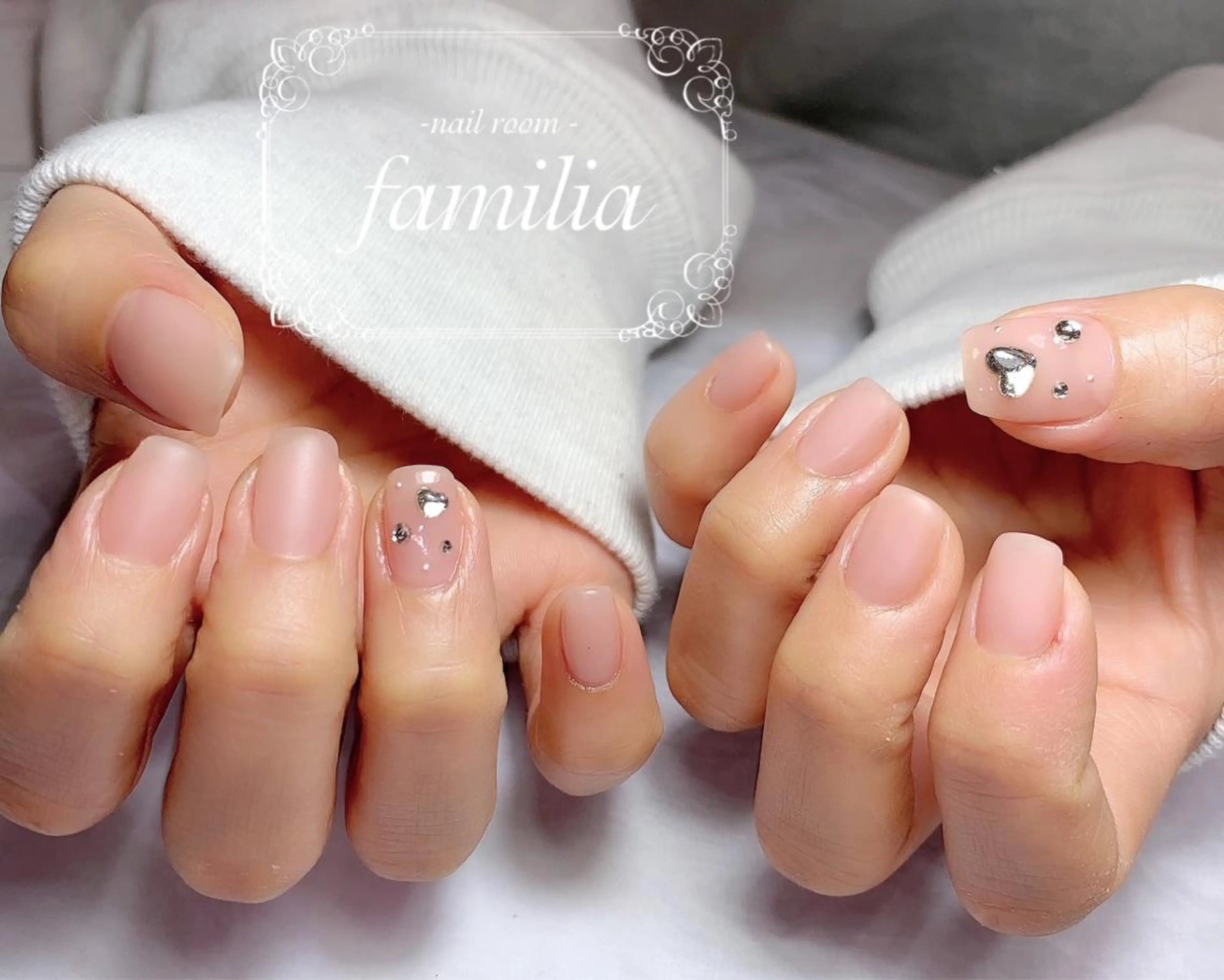 ネイル ハンドネイル -nailroom- familiaのネイルデザイン