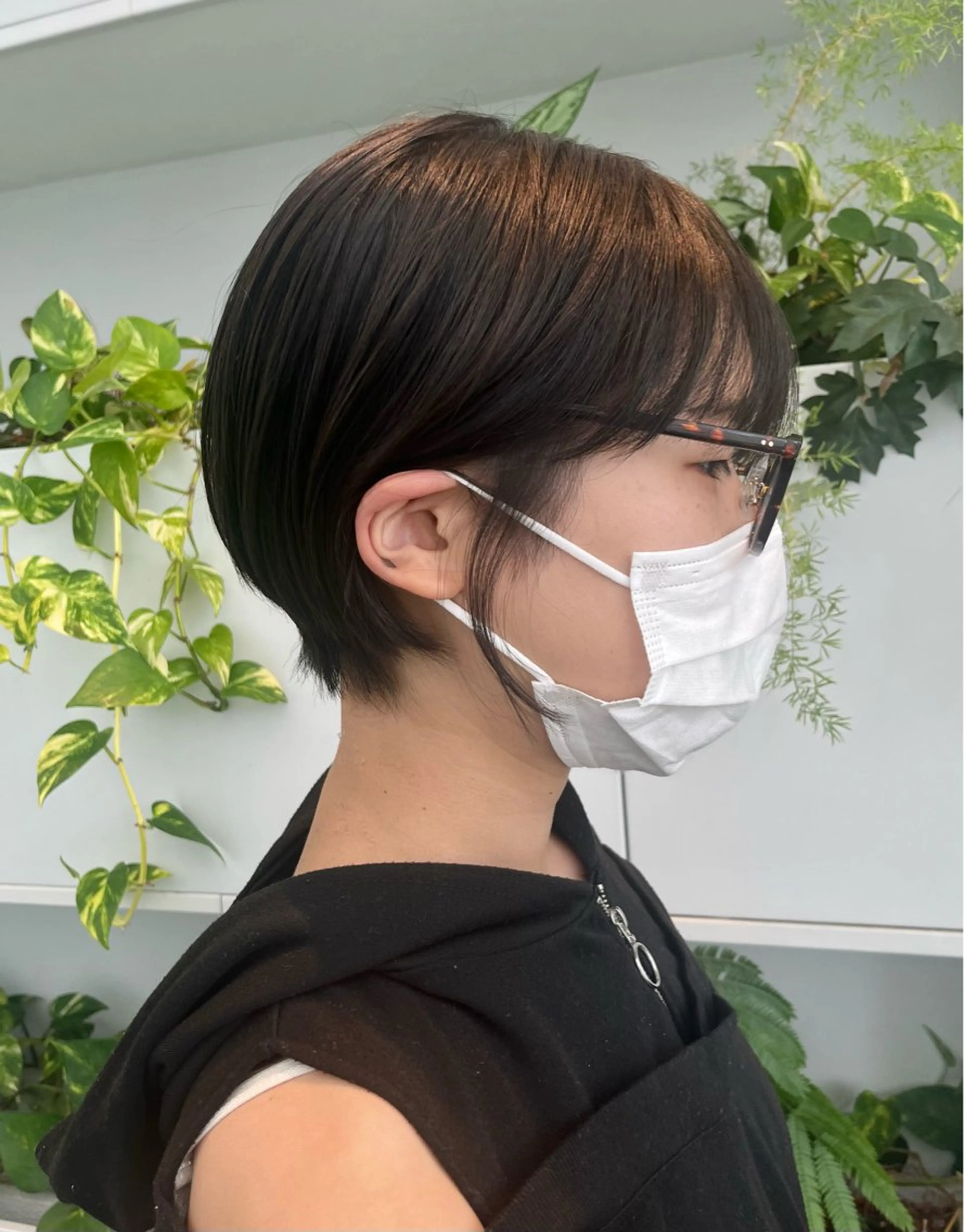 ショート つぼみ/パーマ ／レイヤー／ボブのヘアスタイル