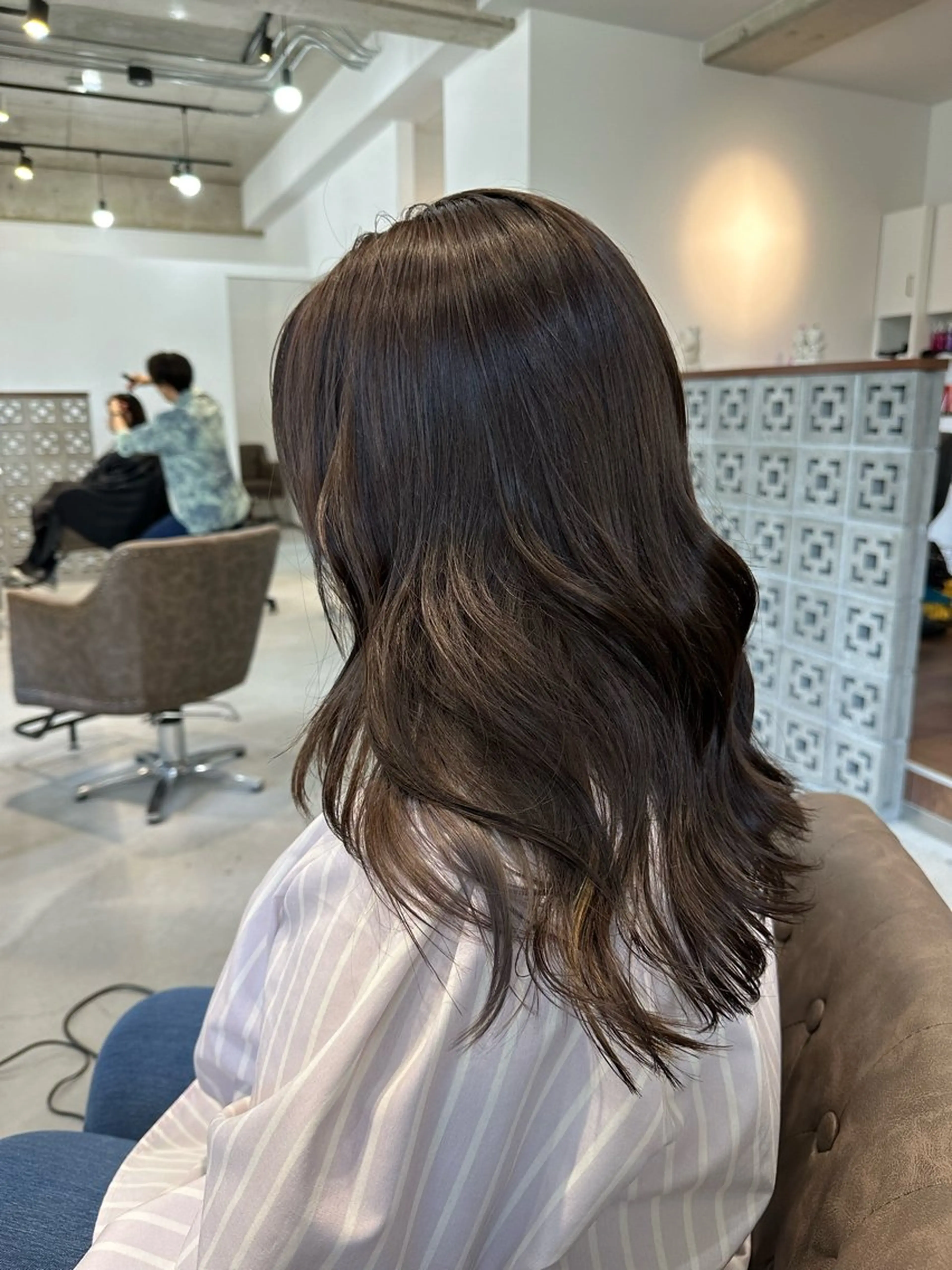 ロング レイヤーカット カット ヘアカラー トリートメント カイリ /レイヤーカットのヘアスタイル