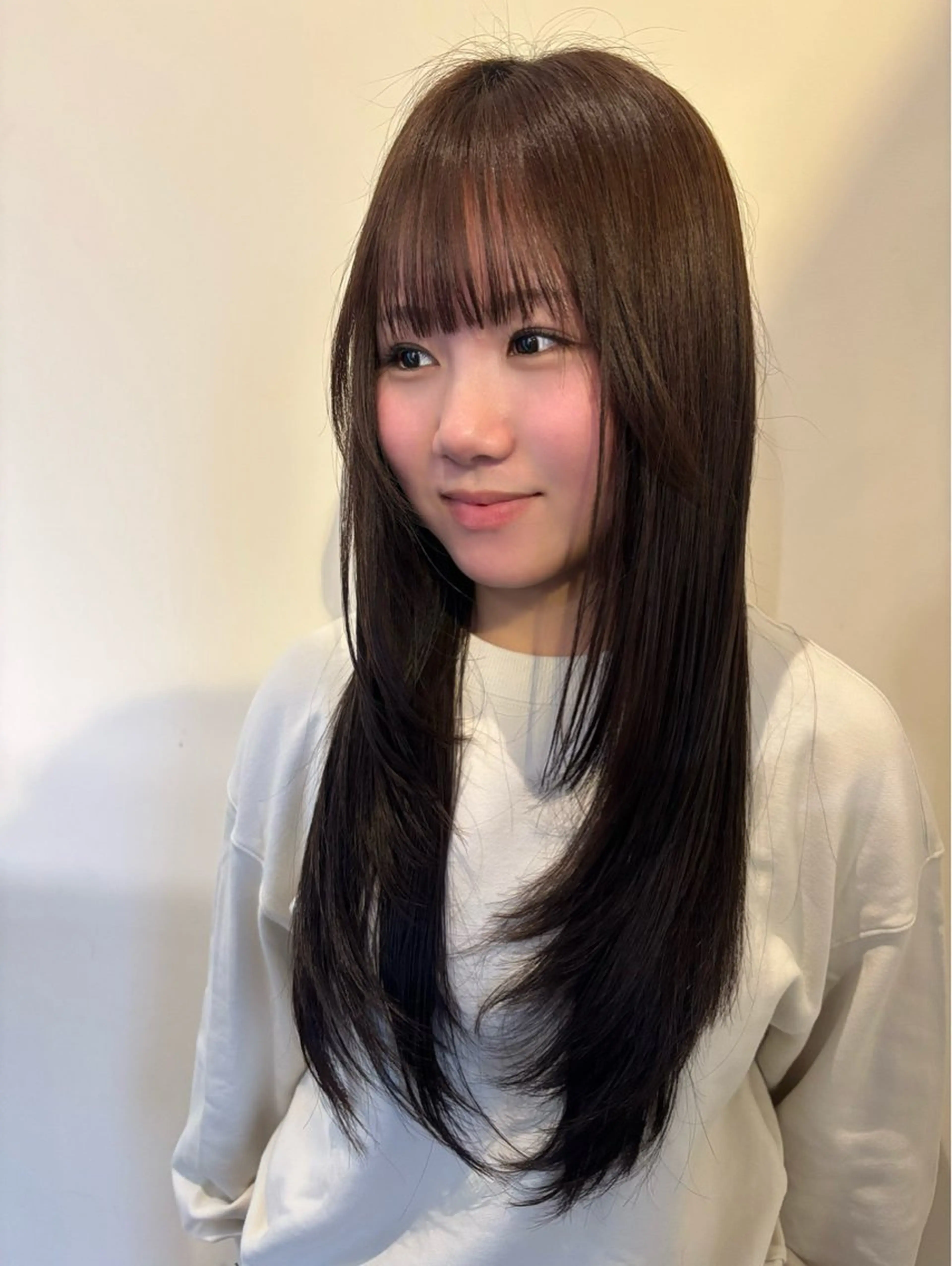 ロング 曲がるストレート/ レイヤー/大野真央のヘアスタイル