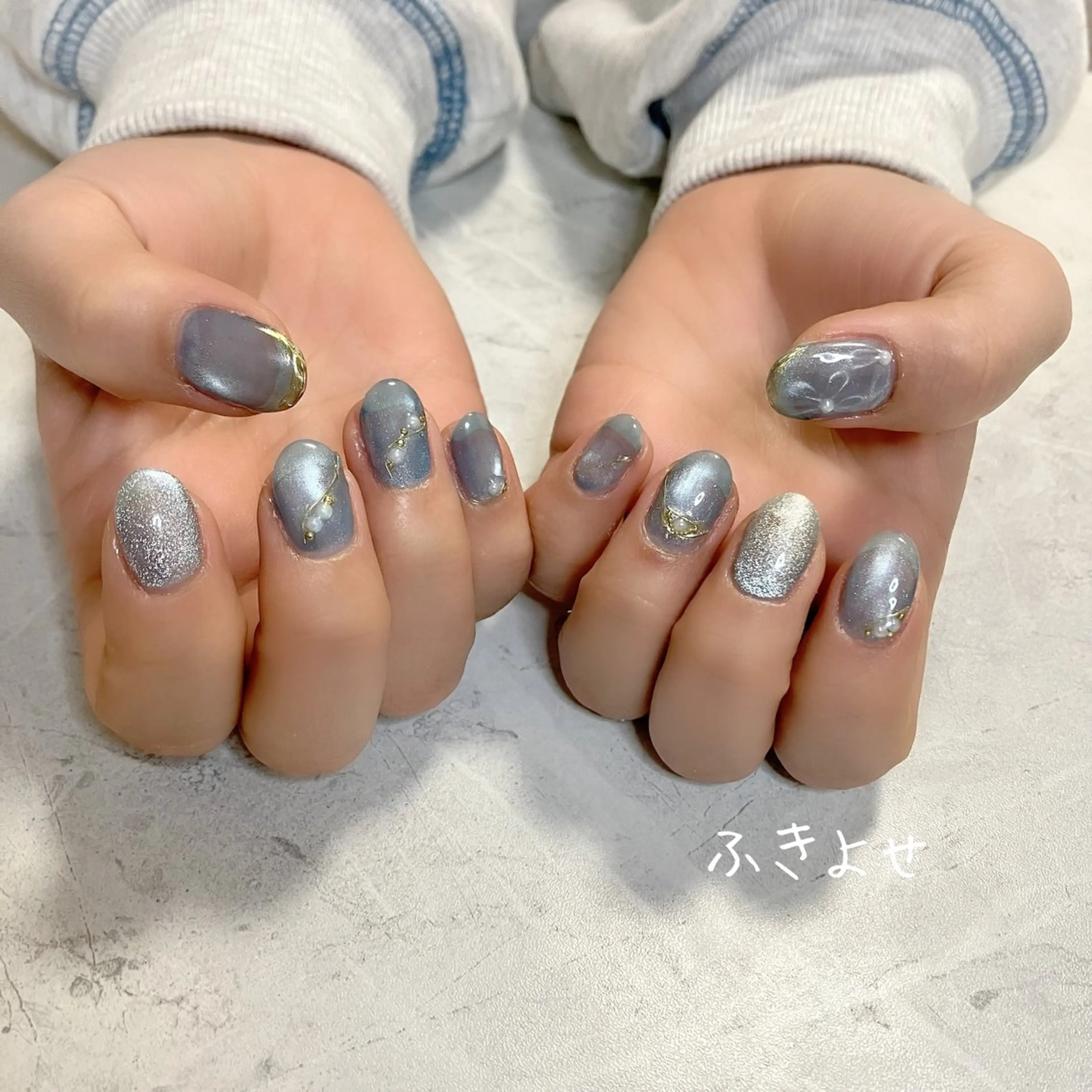 ネイル ブルー ゴールド ラメ(グリッター) マグネットネイル ニュアンスネイル ハンドネイル ネイルサロン ふきよせのネイルデザイン