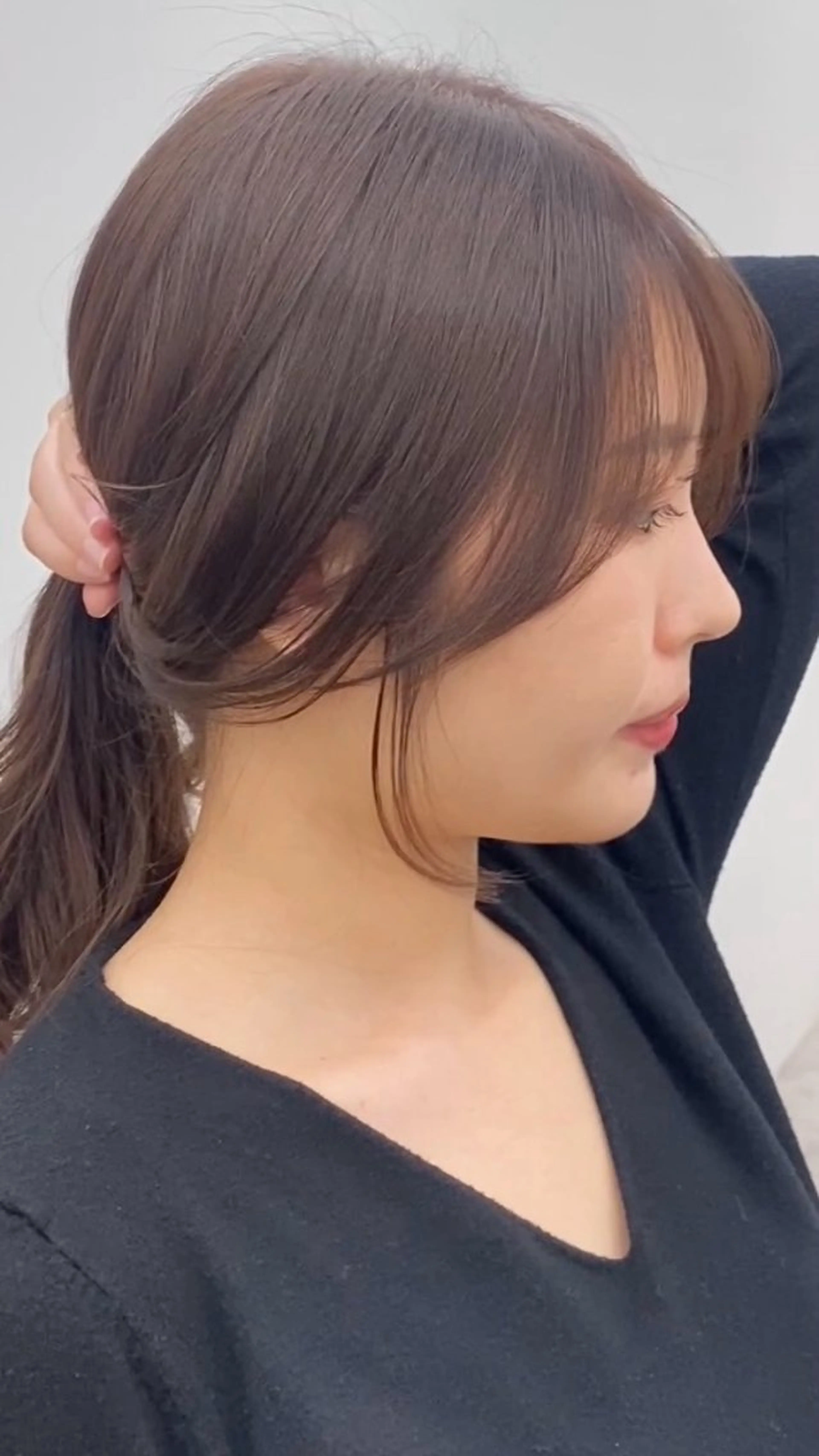 ロング カラー アッシュ アッシュブラウン ベージュカラー ブラウンカラー レイヤーカット カット 顔骨格似合わせカット 乾陽菜のヘアスタイル