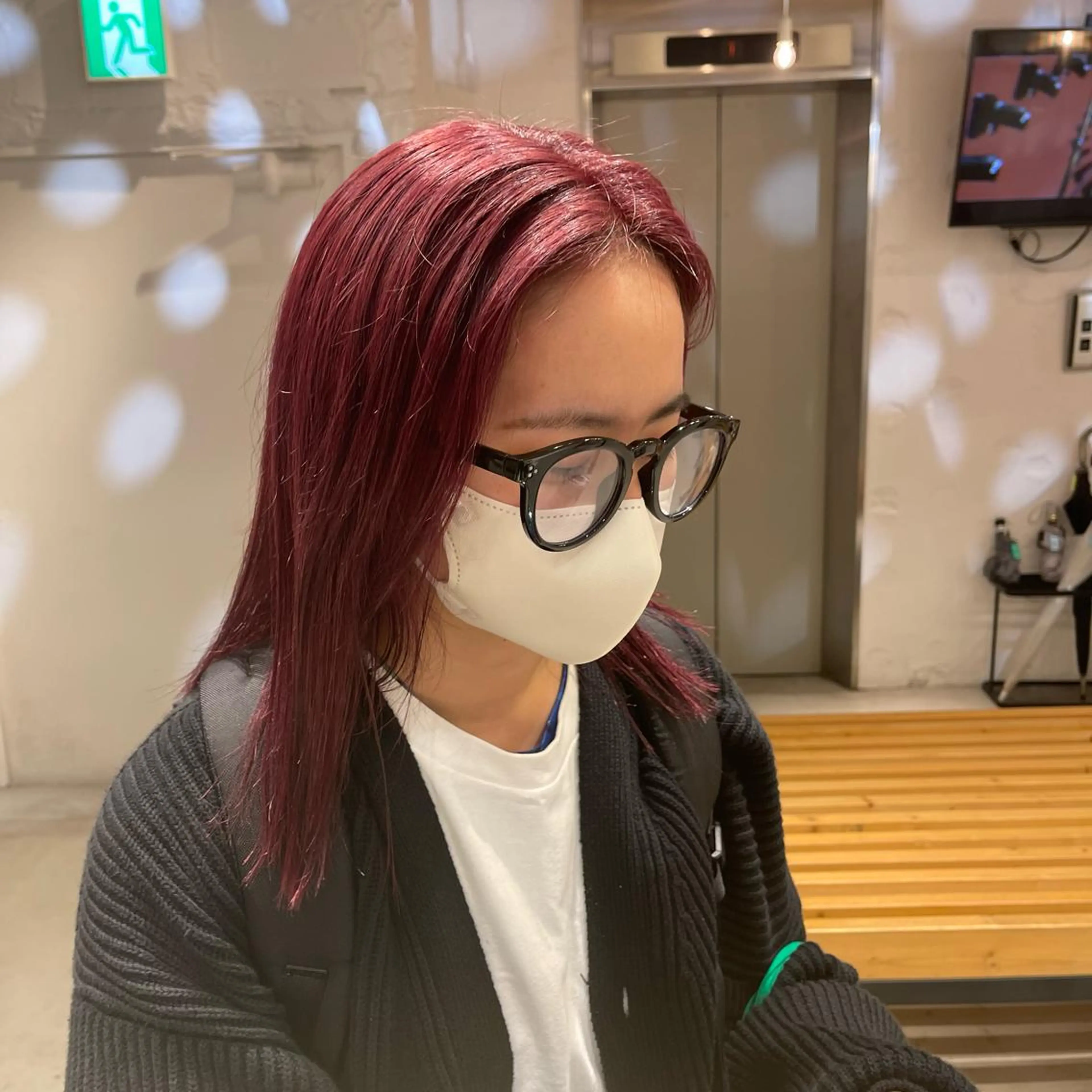 セミロング カラー レッドカラー nameless miichiのヘアスタイル