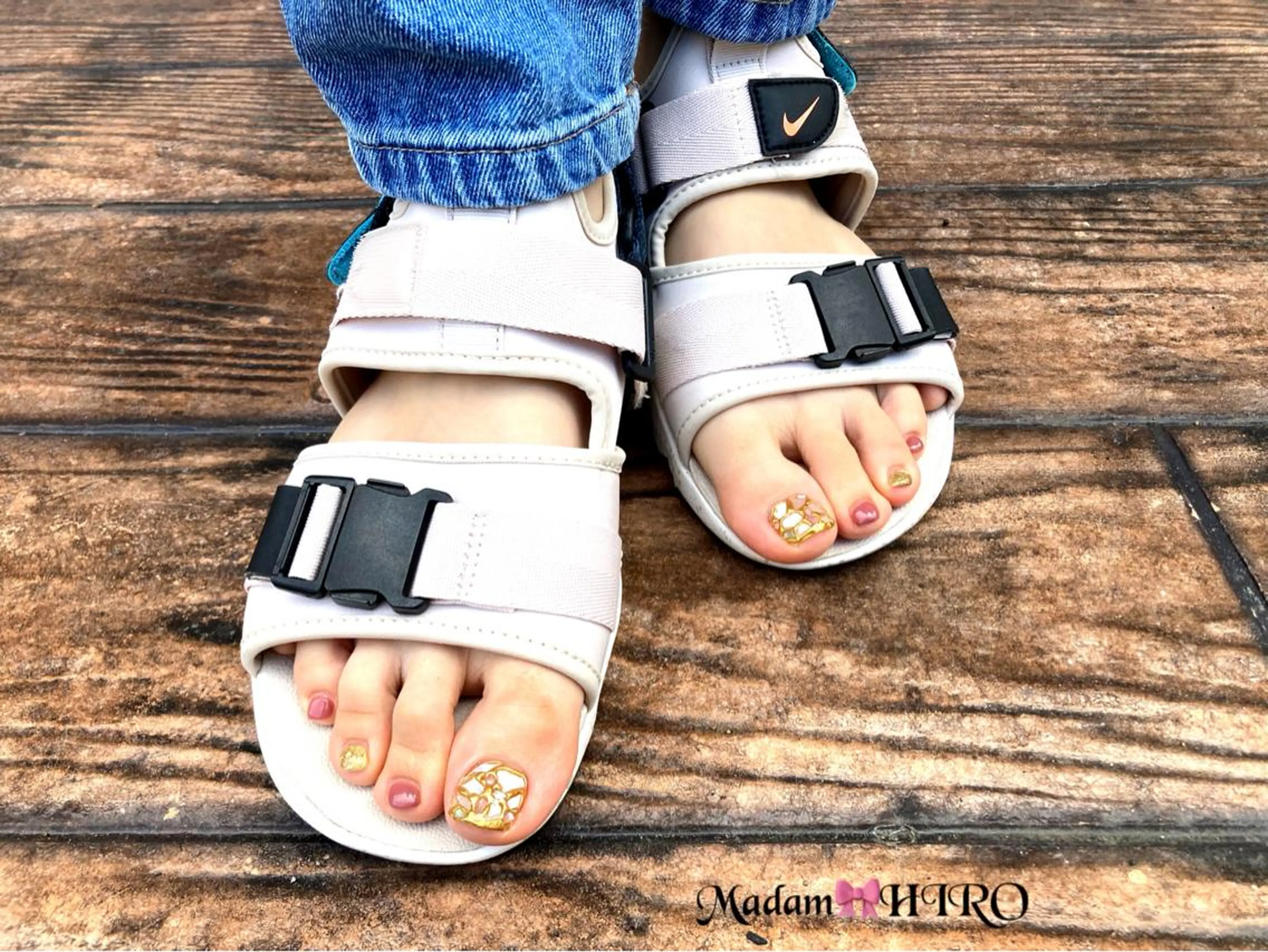 ネイル フットネイル ミラーネイル Lianネイル 寛子Lianのネイルデザイン