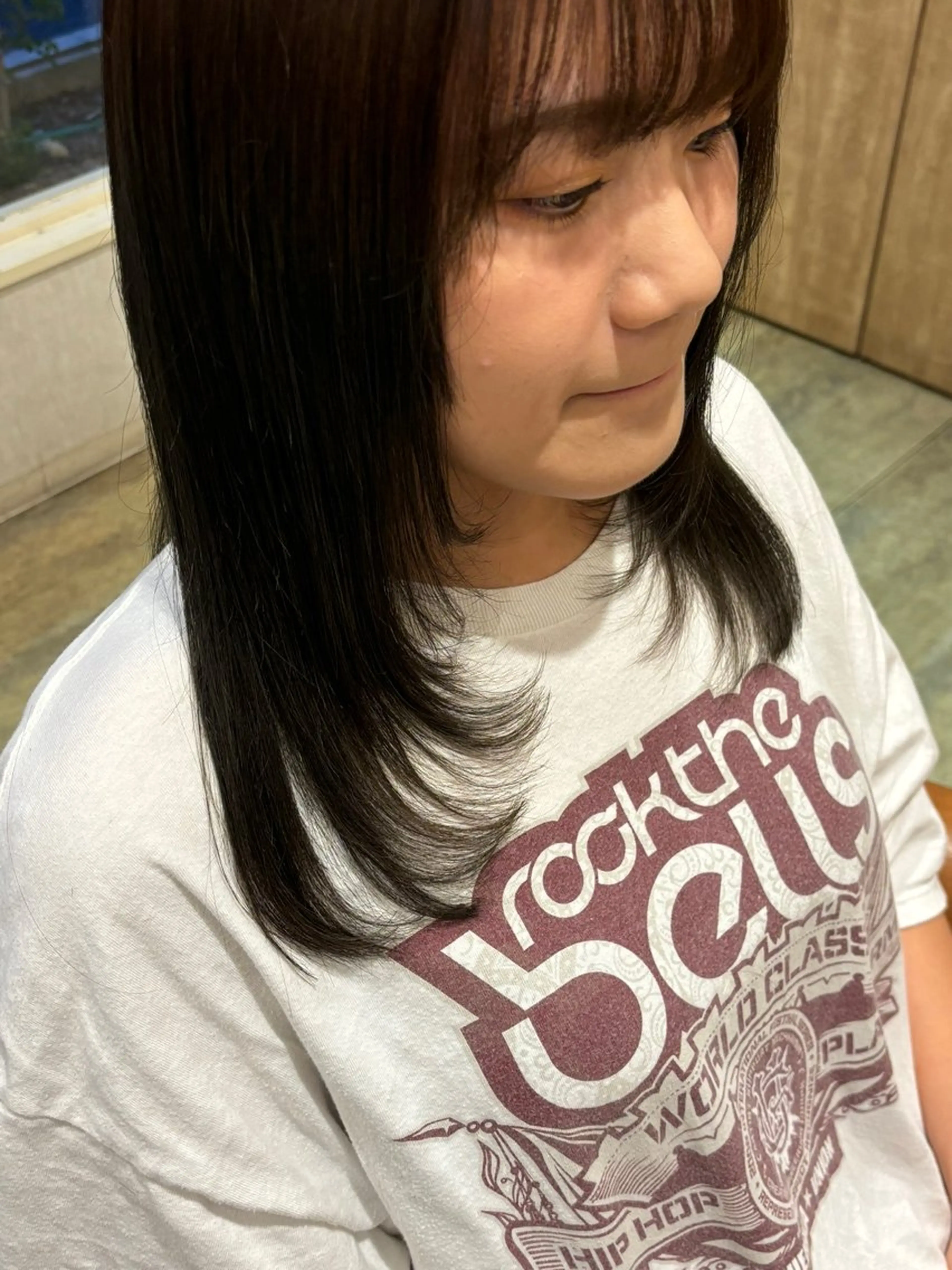 セミロング 顔まわりレイヤー 顔周りカット レイヤーカット カット YURINO /ボブ ベージュ/ハイトーンのヘアスタイル