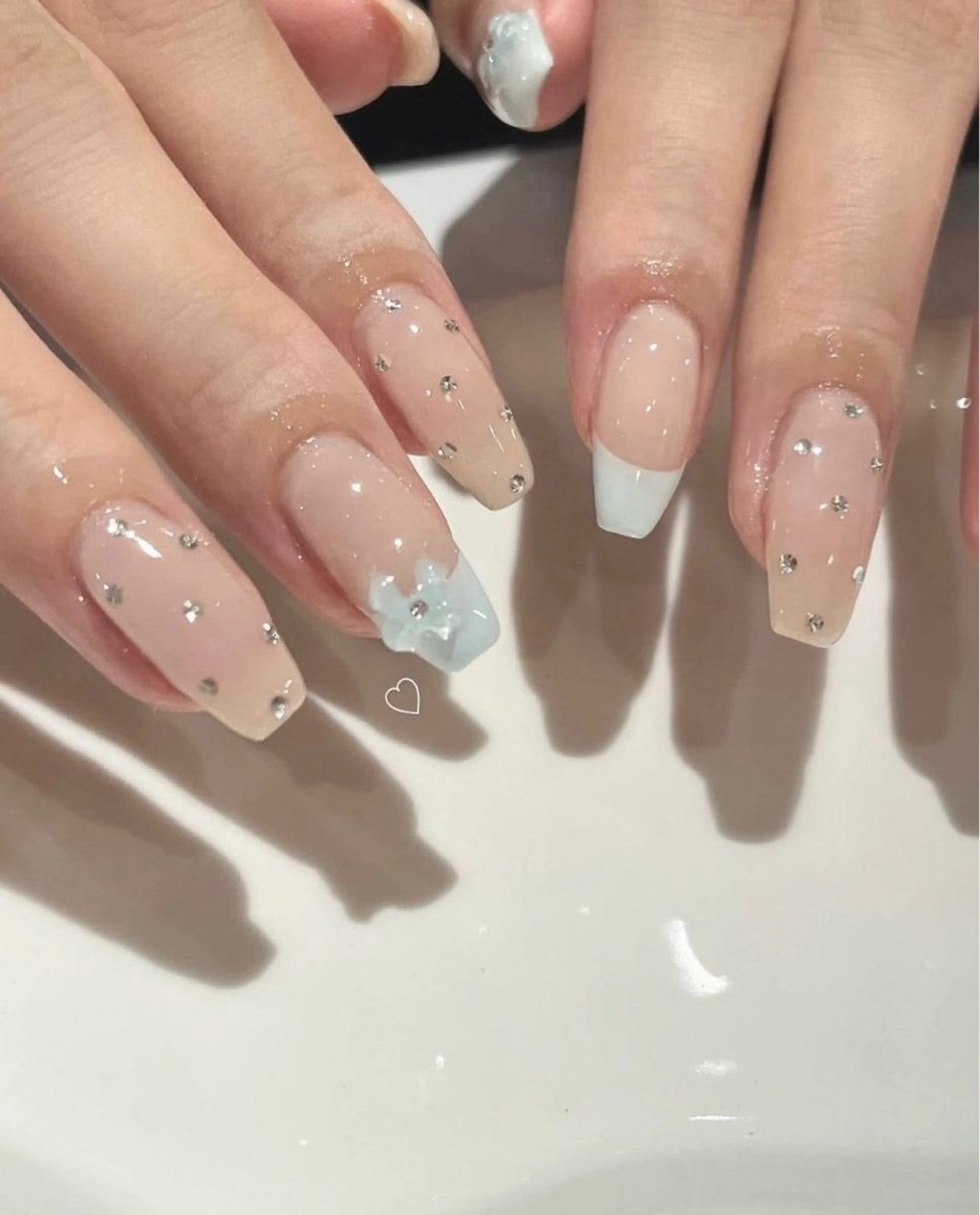 ネイル フレンチネイル キラキラネイル 韓国ネイル シンプルネイル ワンホンネイル ハンドネイル MEI Nailのネイルデザイン