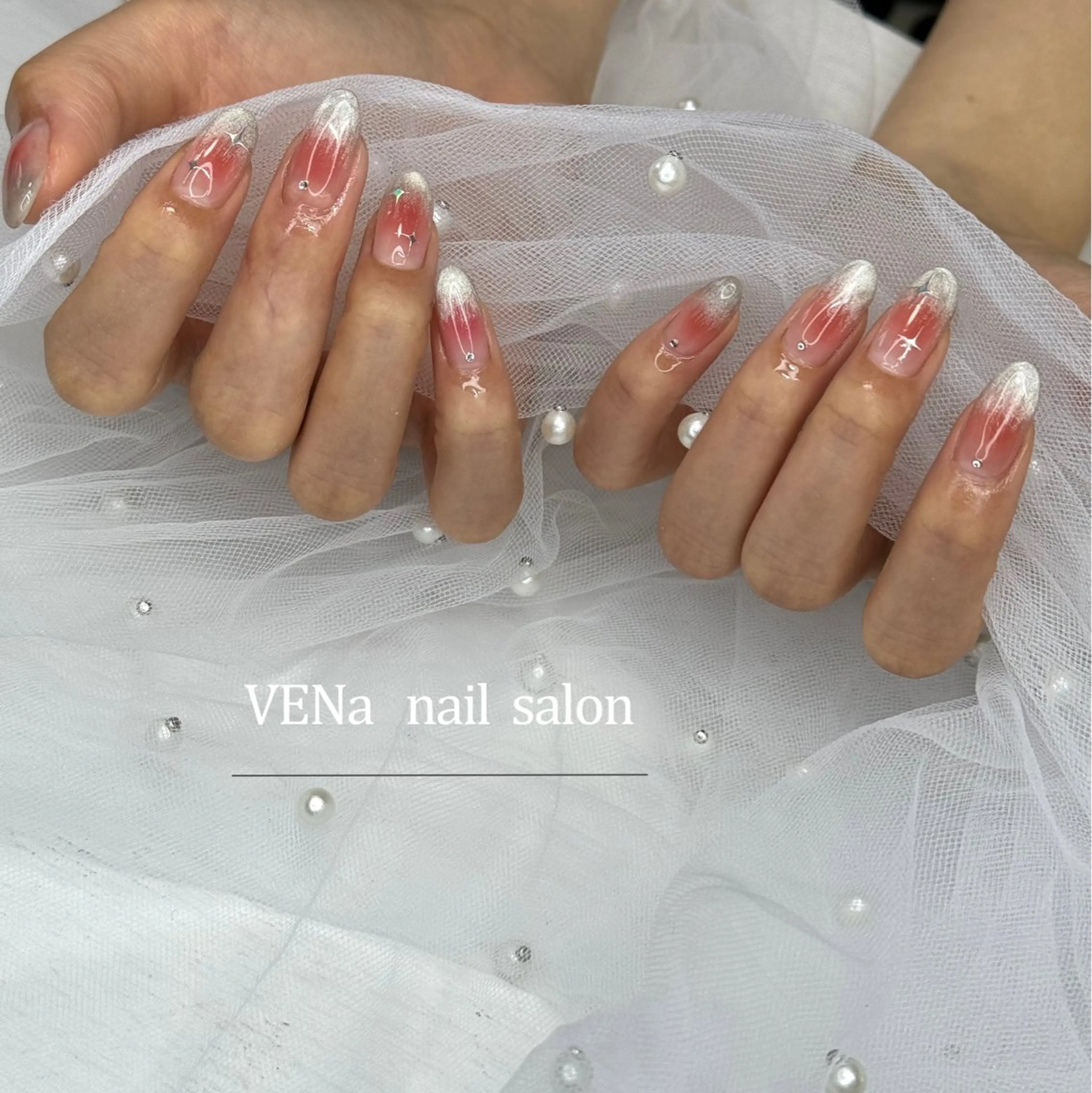 ネイル オーロラネイル フラッシュネイル フットネイル フレンチネイル 氷ネイル・うるうるネイル VENa eye＆ nail salonのネイルデザイン