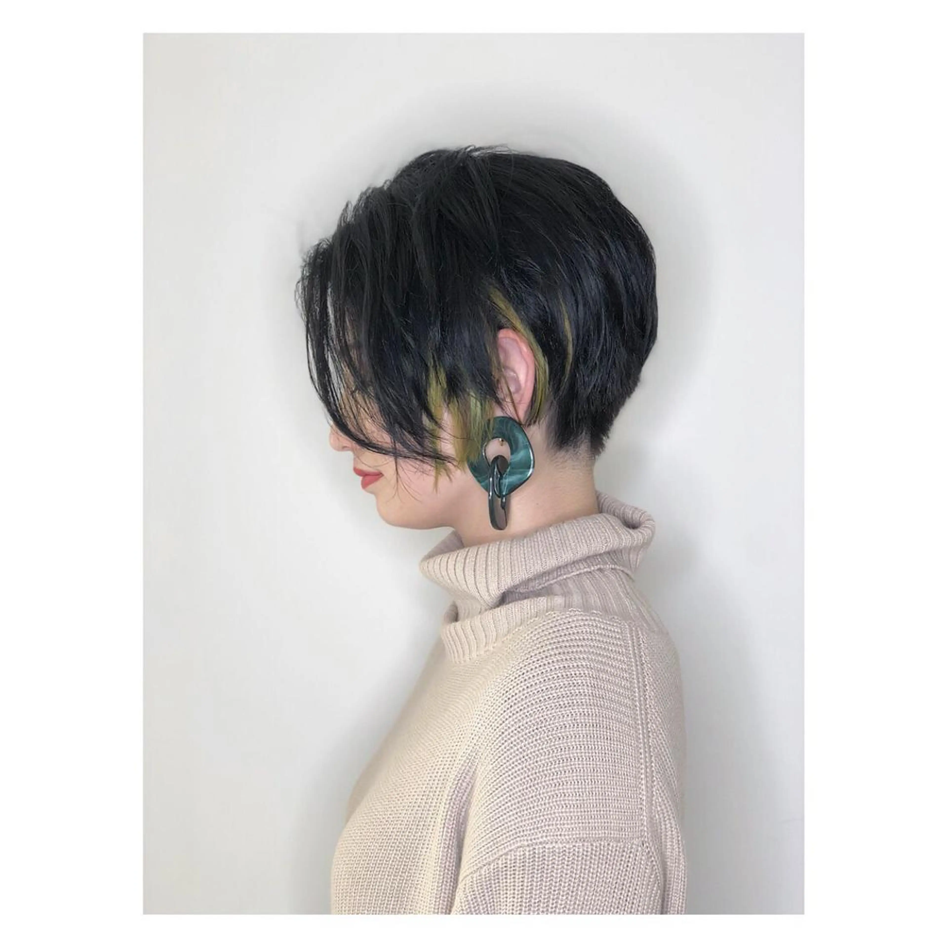 ショート カラー ブリーチカラー🌈 石垣翔太のヘアスタイル