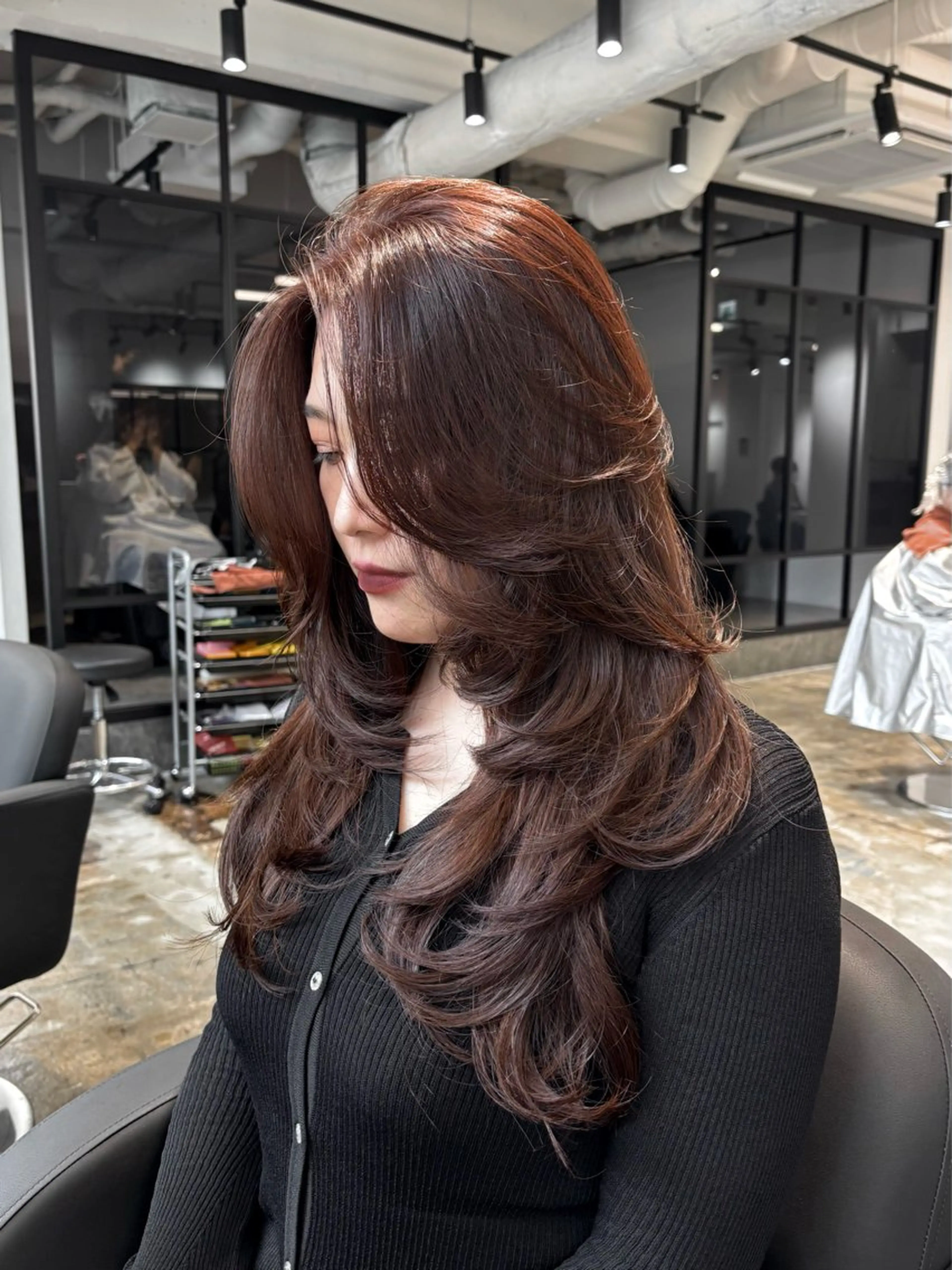 ロング karin🪩海外風 バタフライカットのヘアスタイル