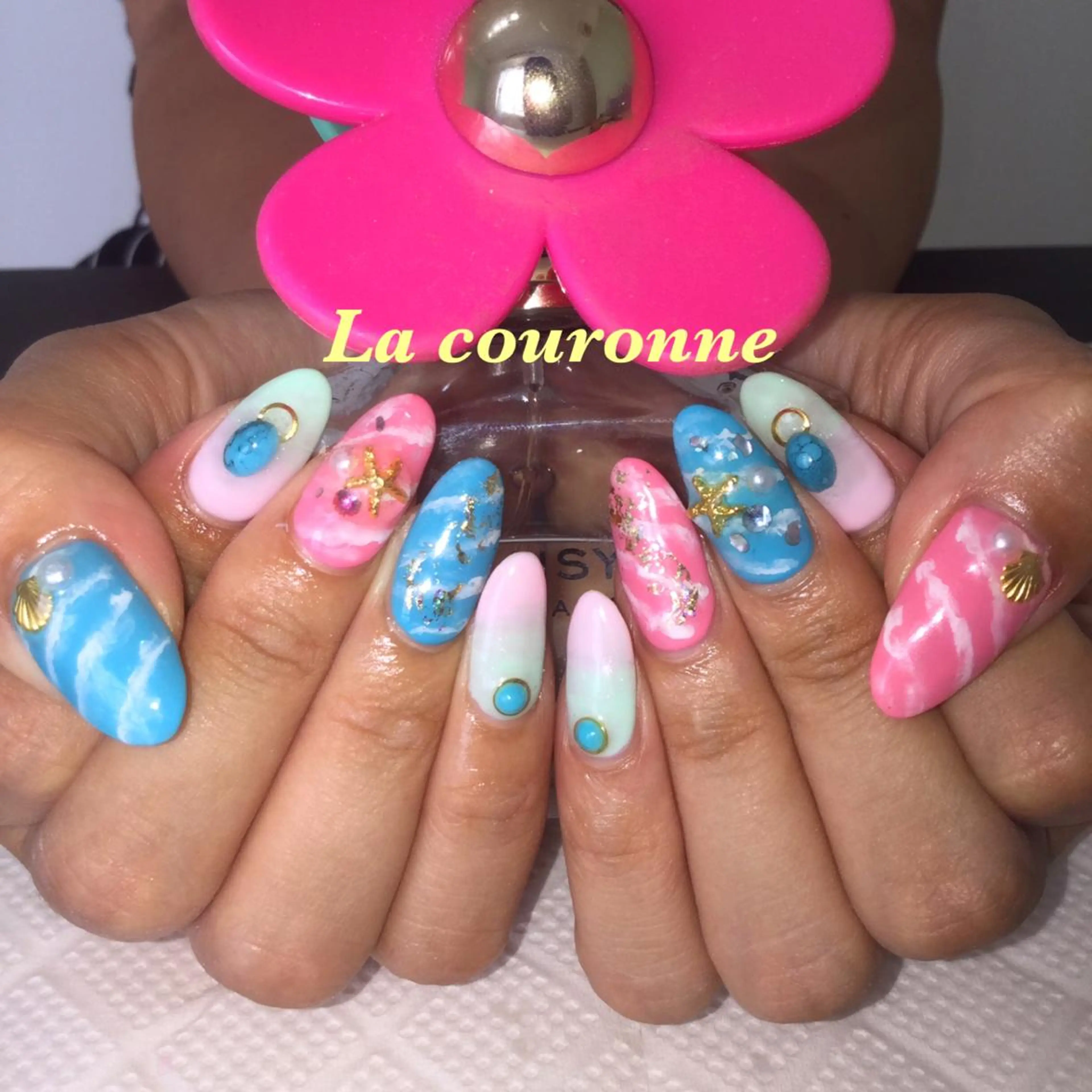 ネイル Lacouronne NATSUMIのネイルデザイン