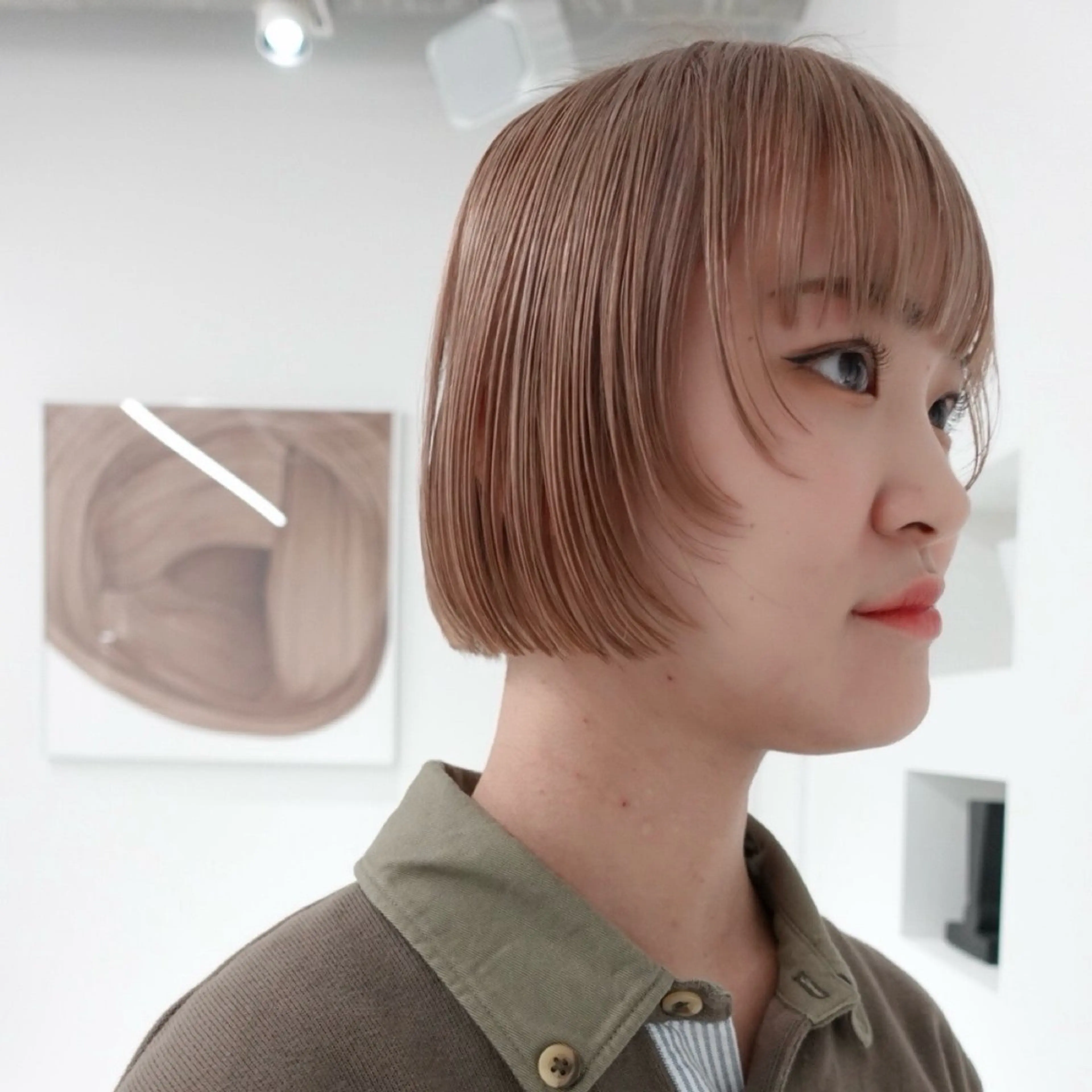 ショート カラー ヘアアレンジ ベージュカラー ヘアカラー 🌐サトウ リョウ🌐のヘアスタイル