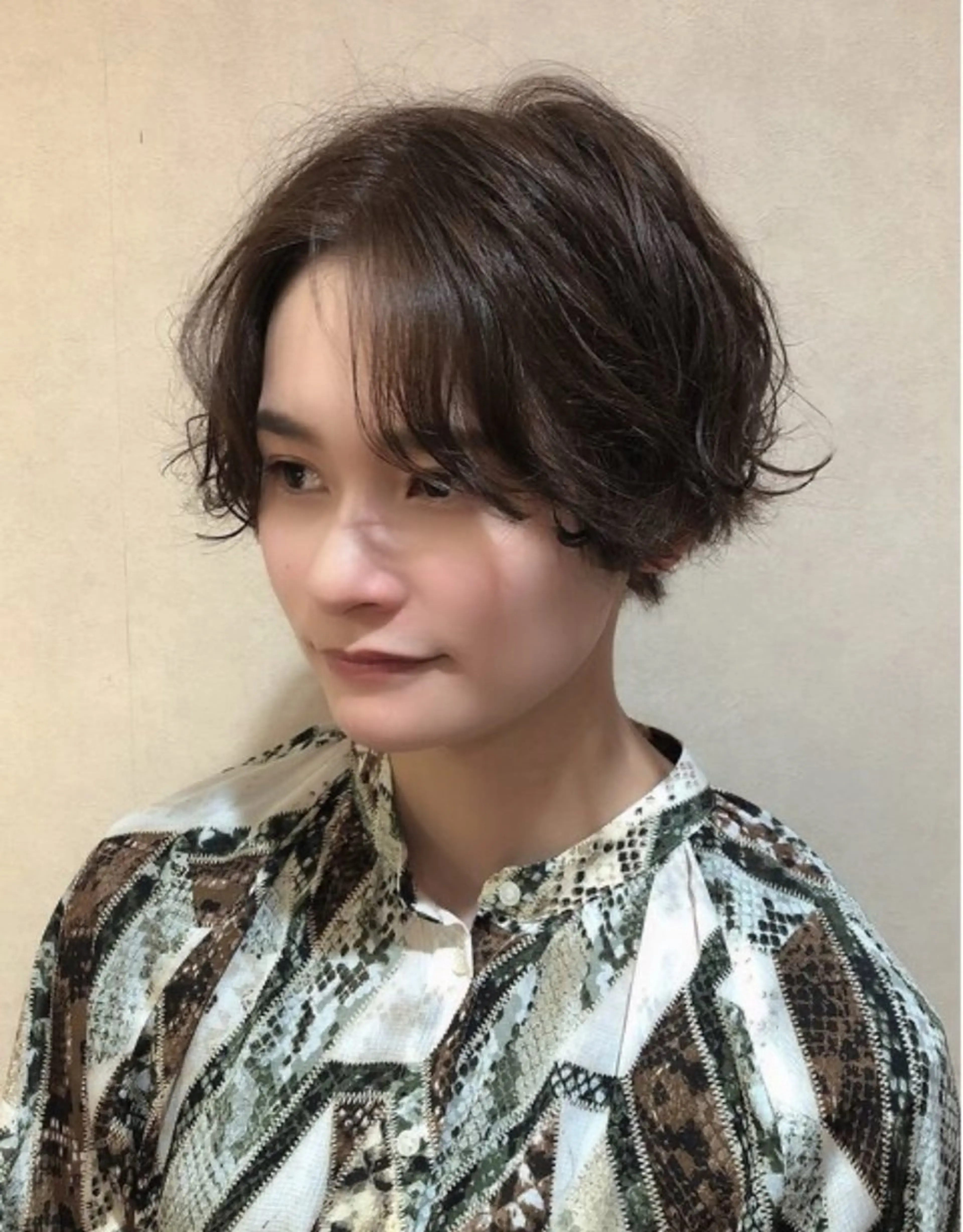 ショート lena🎀 透明感カラー/韓国風のヘアスタイル