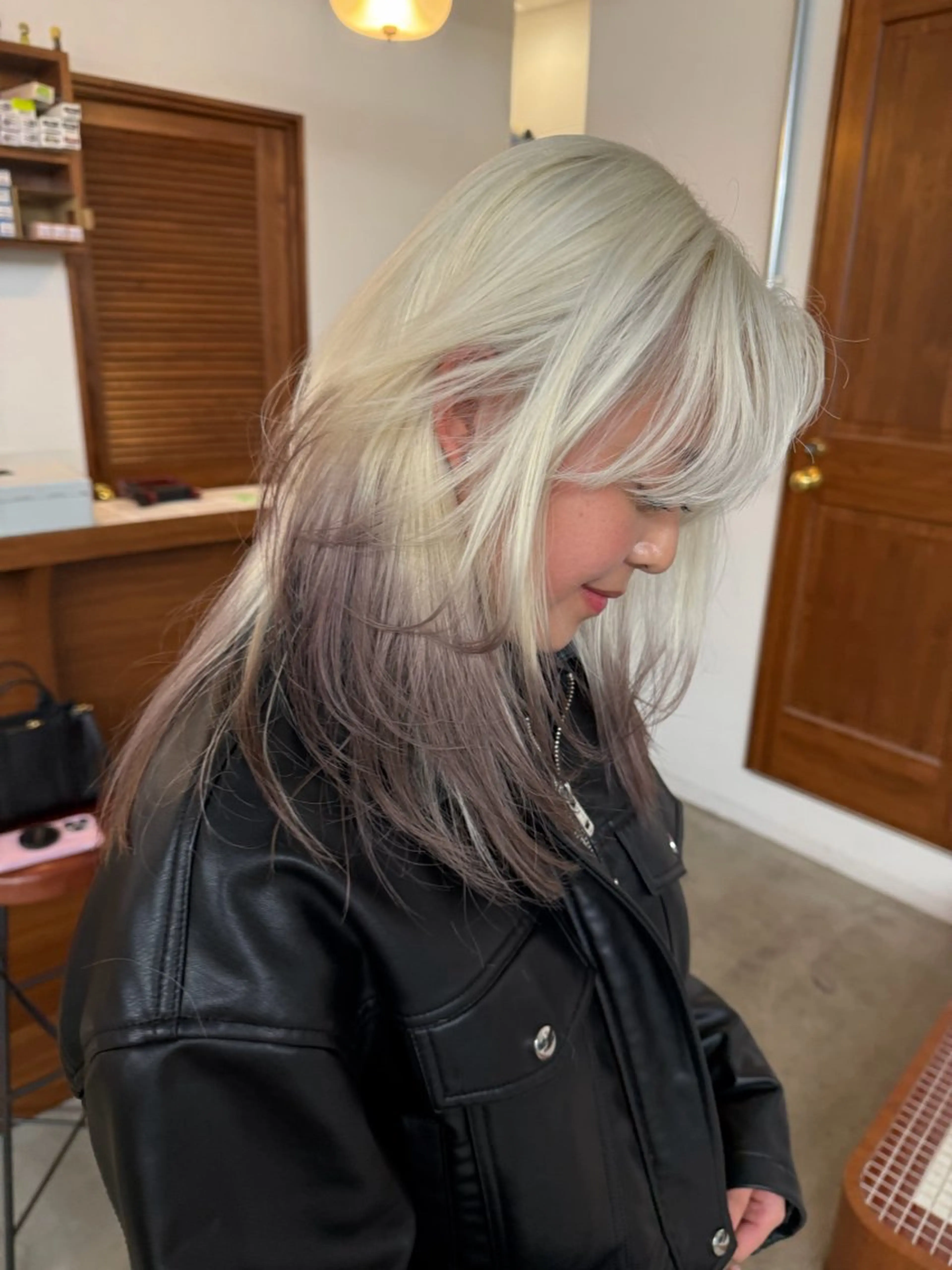 ロング PELE/ハイトーン /初田芽以のヘアスタイル