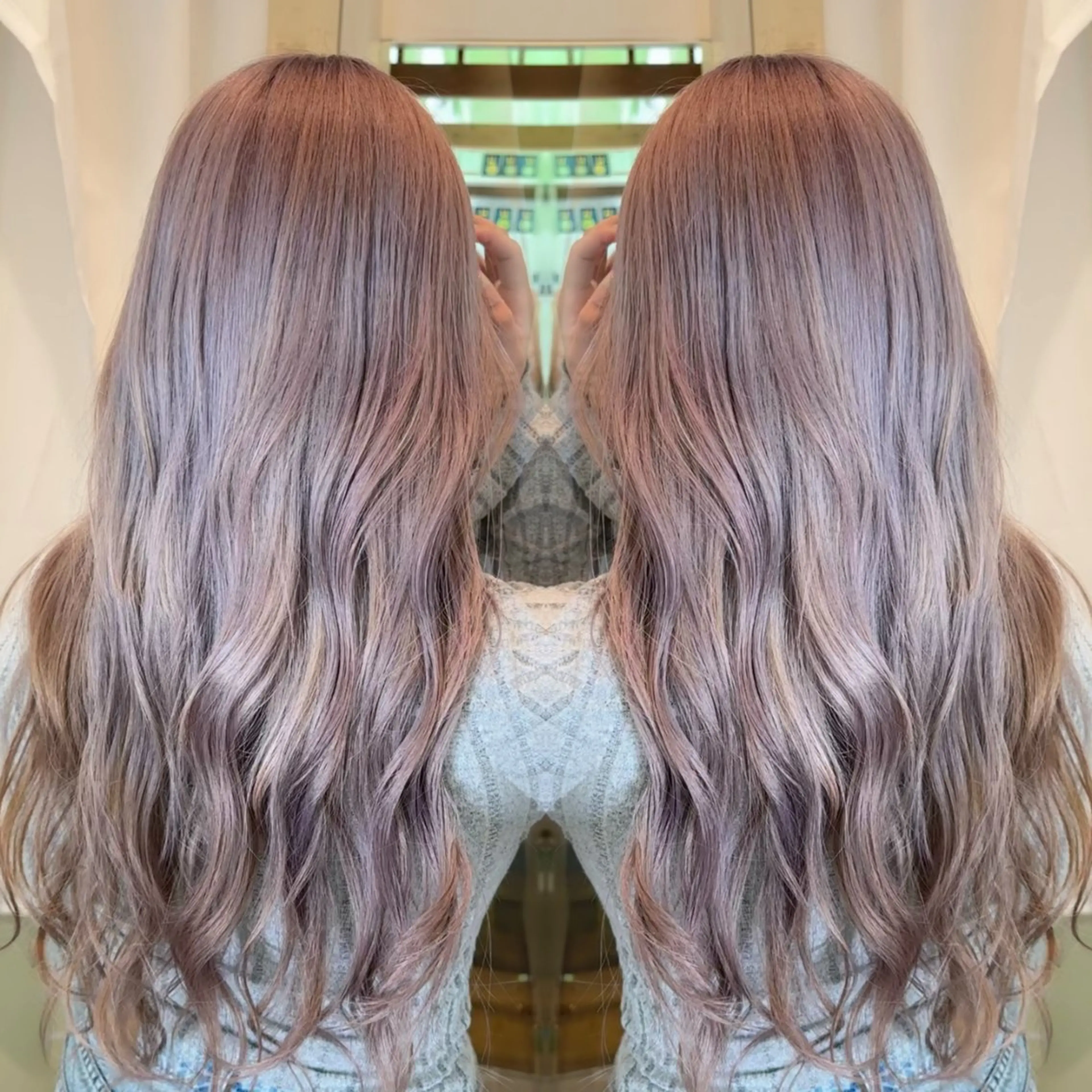 ロング アッシュ ヘアカラー エクステ/ハイトーン /レイヤーカットのヘアスタイル