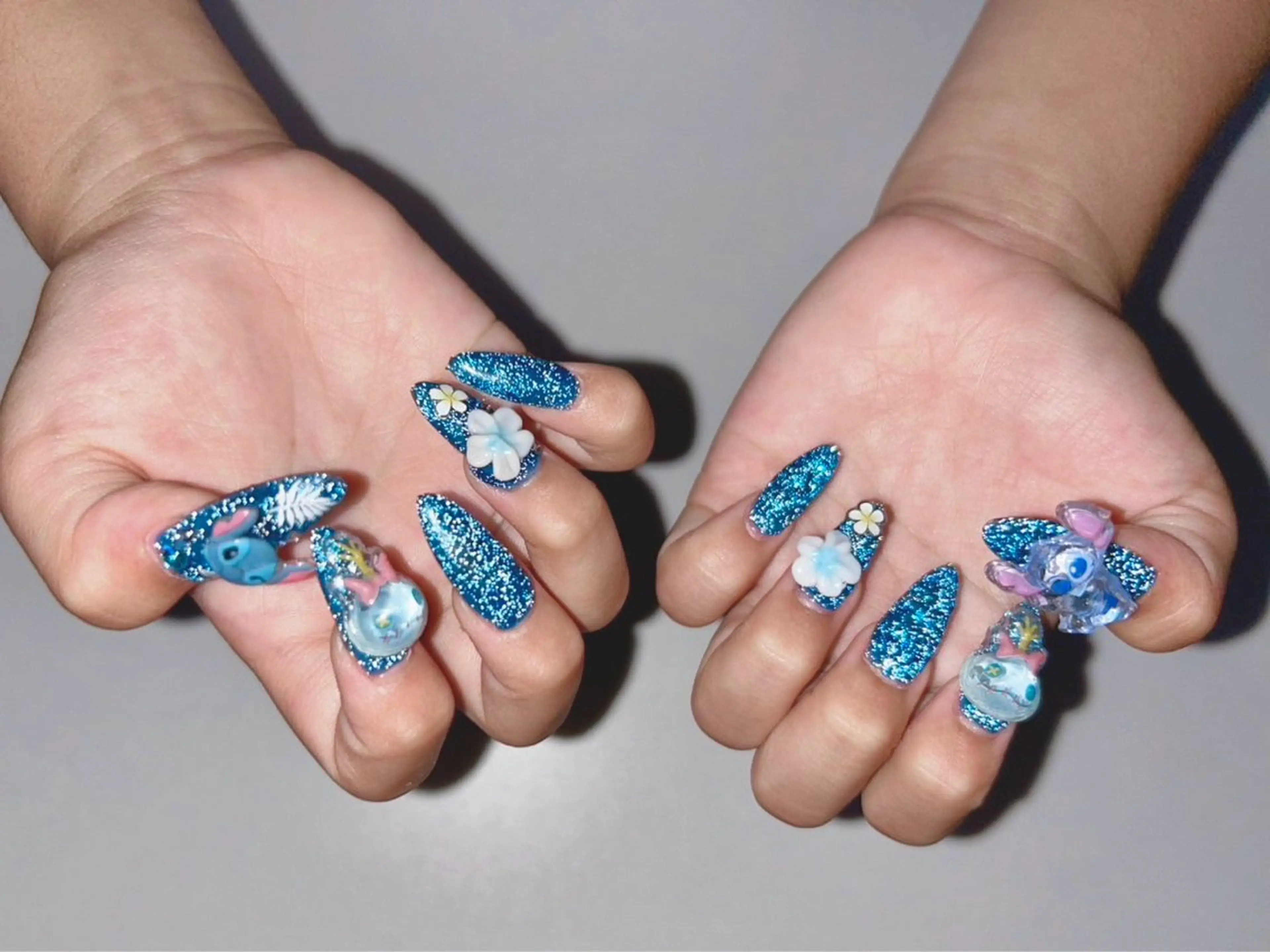 ネイル ブルー キラキラネイル ラメ(グリッター) ハンドネイル Kasai kieのネイルデザイン