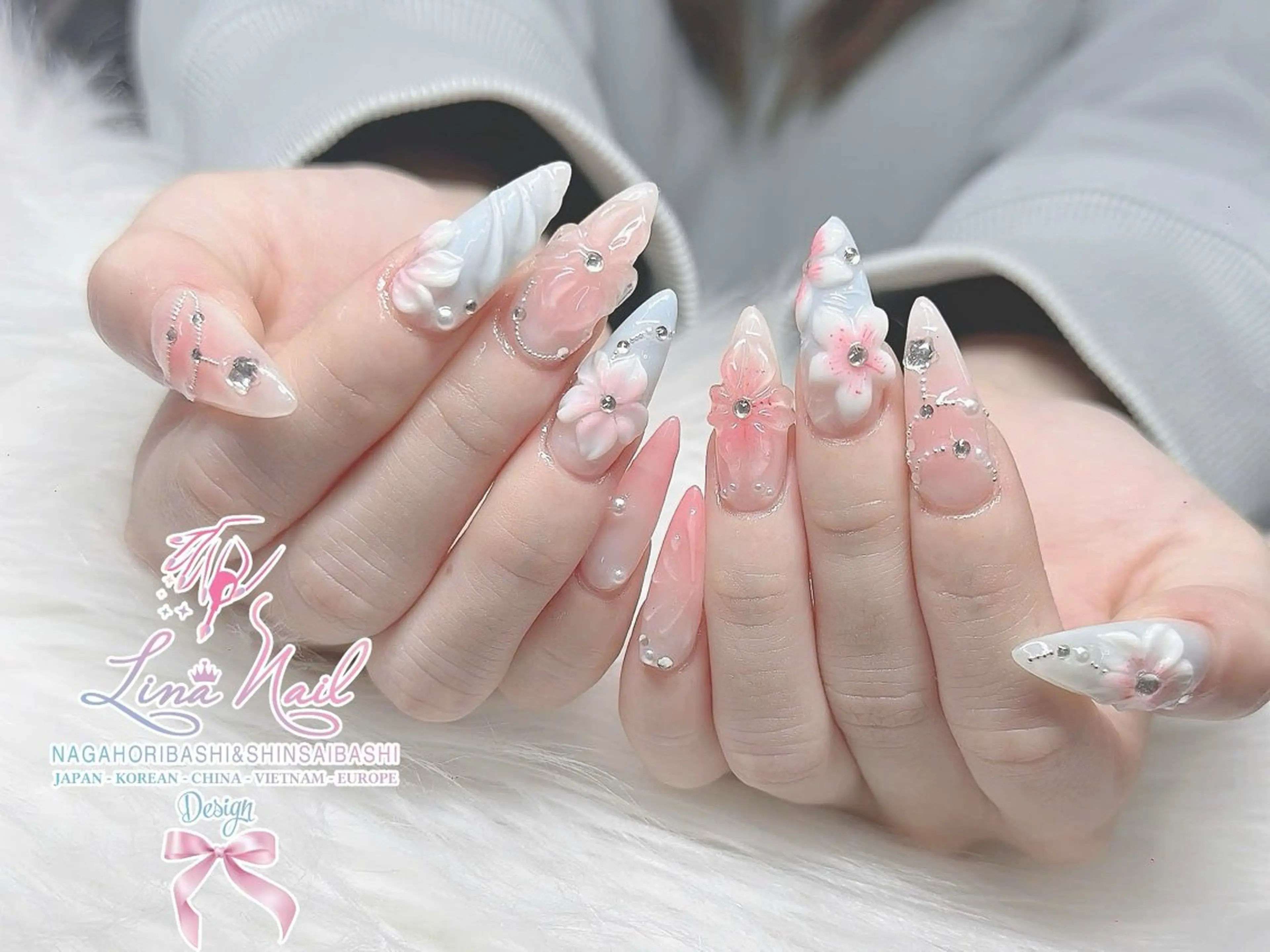 ミディアム 韓国風ヘア クリスマス ハンドネイル Linanail Nambaのネイルデザイン