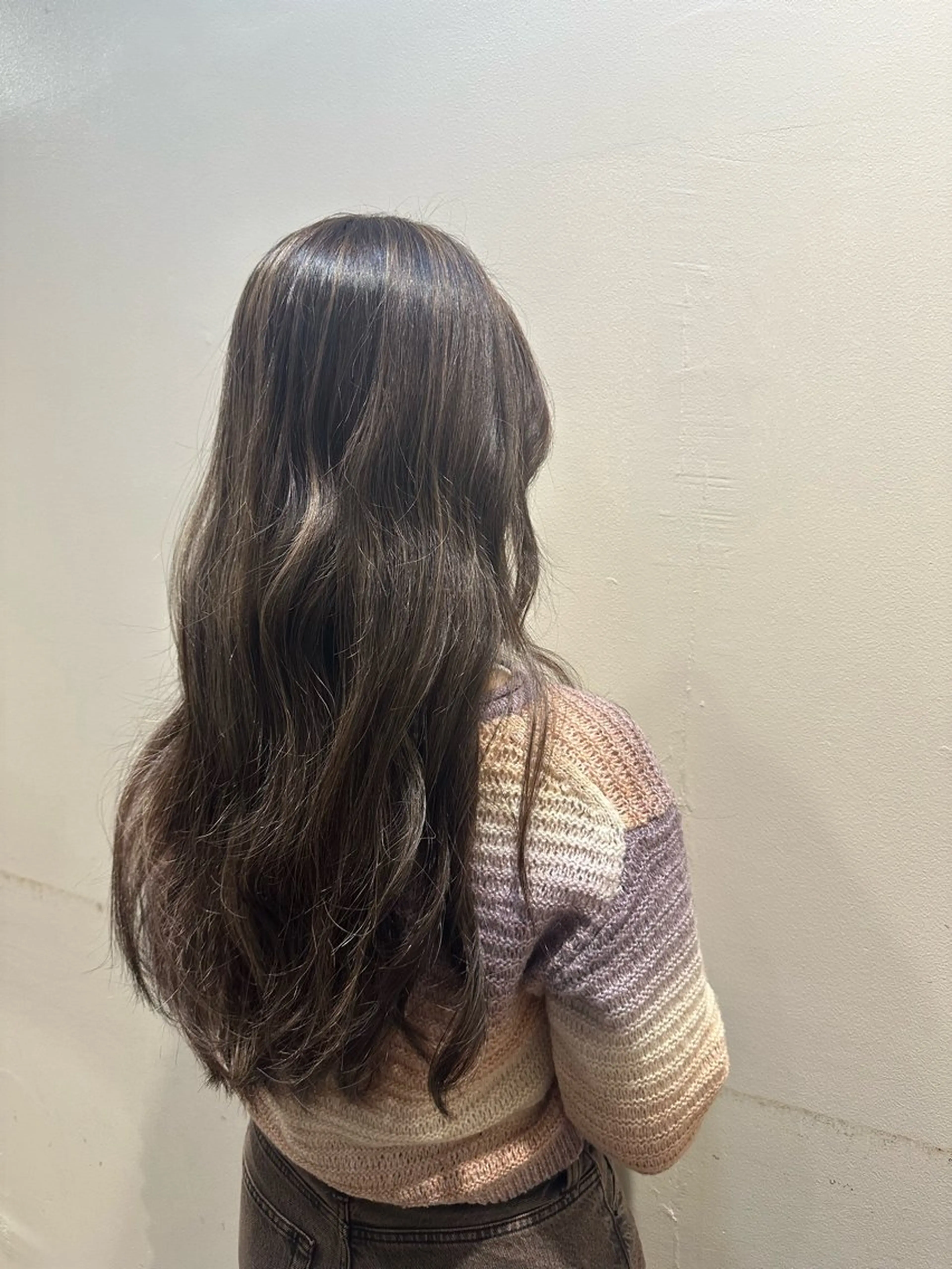 ロング カラー ベージュカラー ハイライトカラー ハイライト ヘアカラー トリートメント RINA .のヘアスタイル