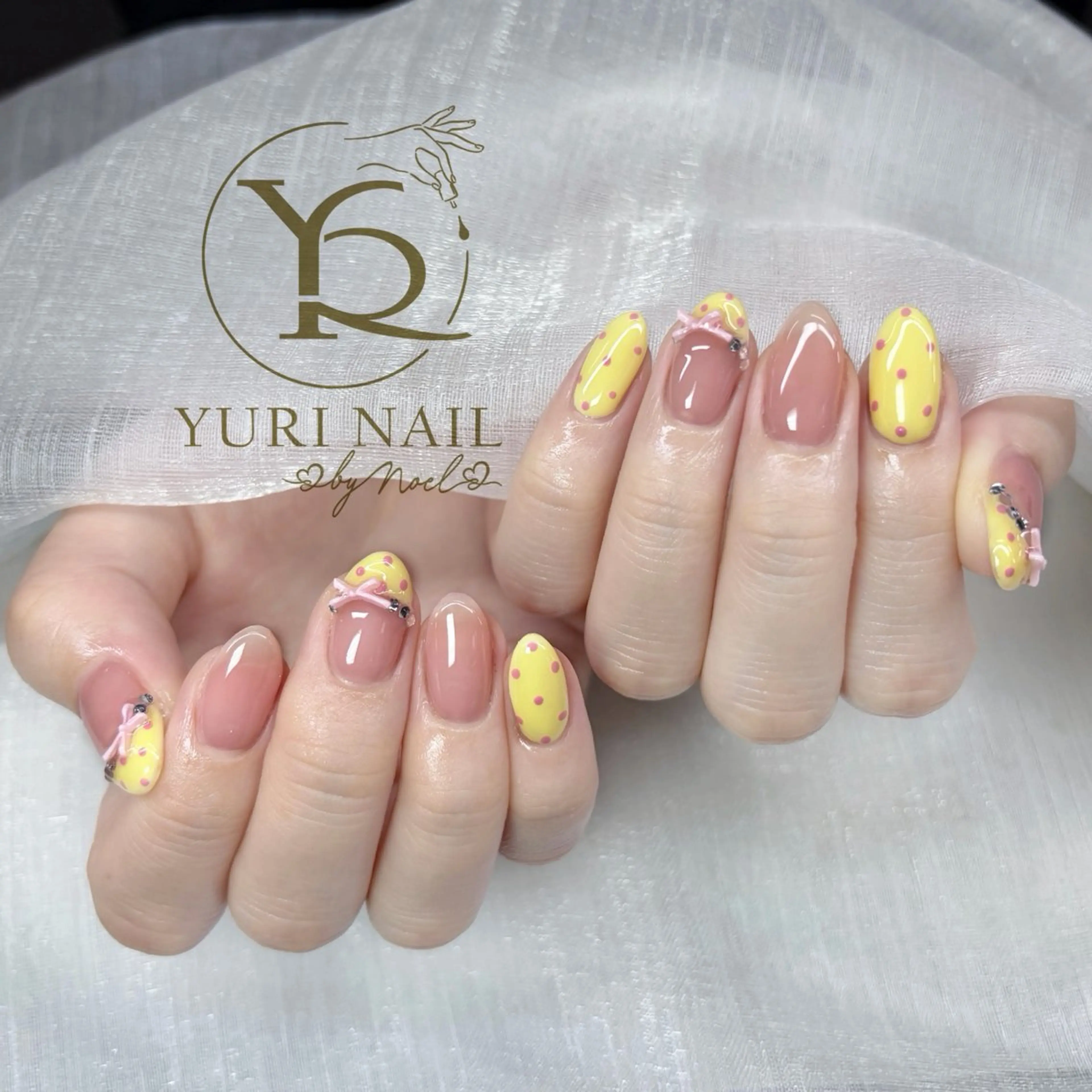 ネイル ハンドネイル フットネイル ハンドケア YURI Nail NARITAのネイルデザイン