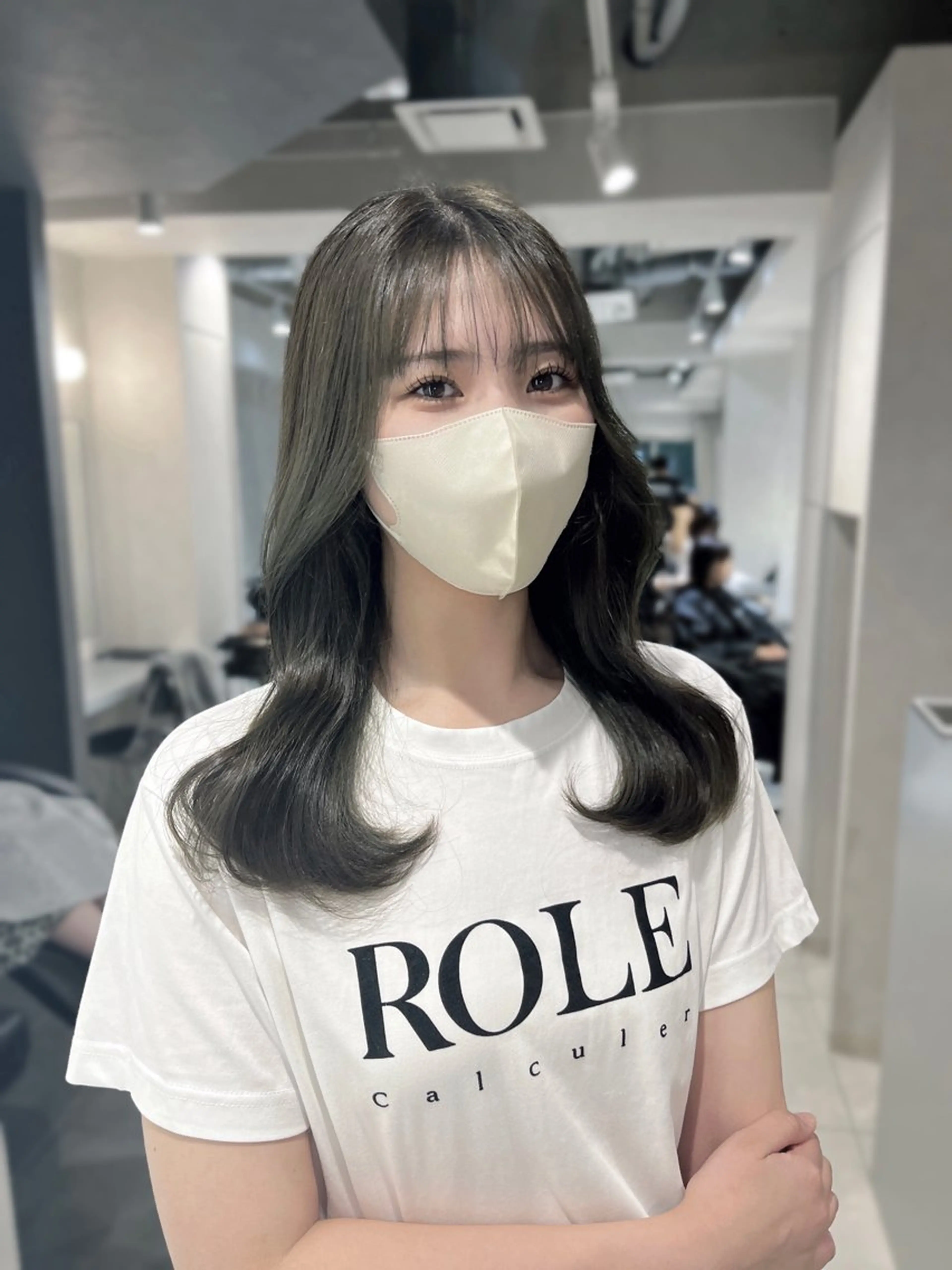 セミロング カラー グレージュ オリーブグレージュ オリーブグレー くびれヘア 韓国風ヘア 韓国レイヤー×モテ髪 /MITSUKI🤍のヘアスタイル