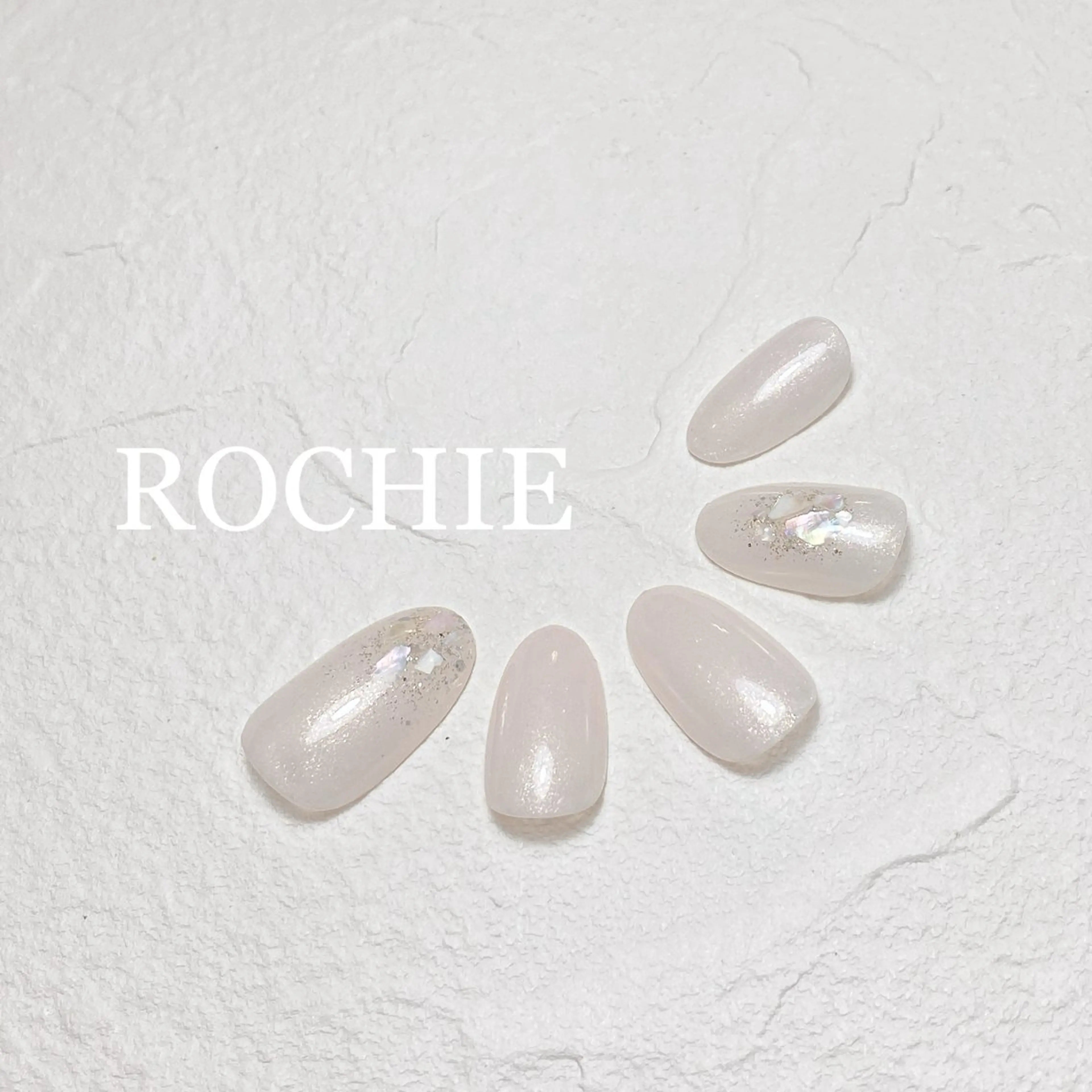 ネイル ROCHIE ロキエ(まなみ)のネイルデザイン
