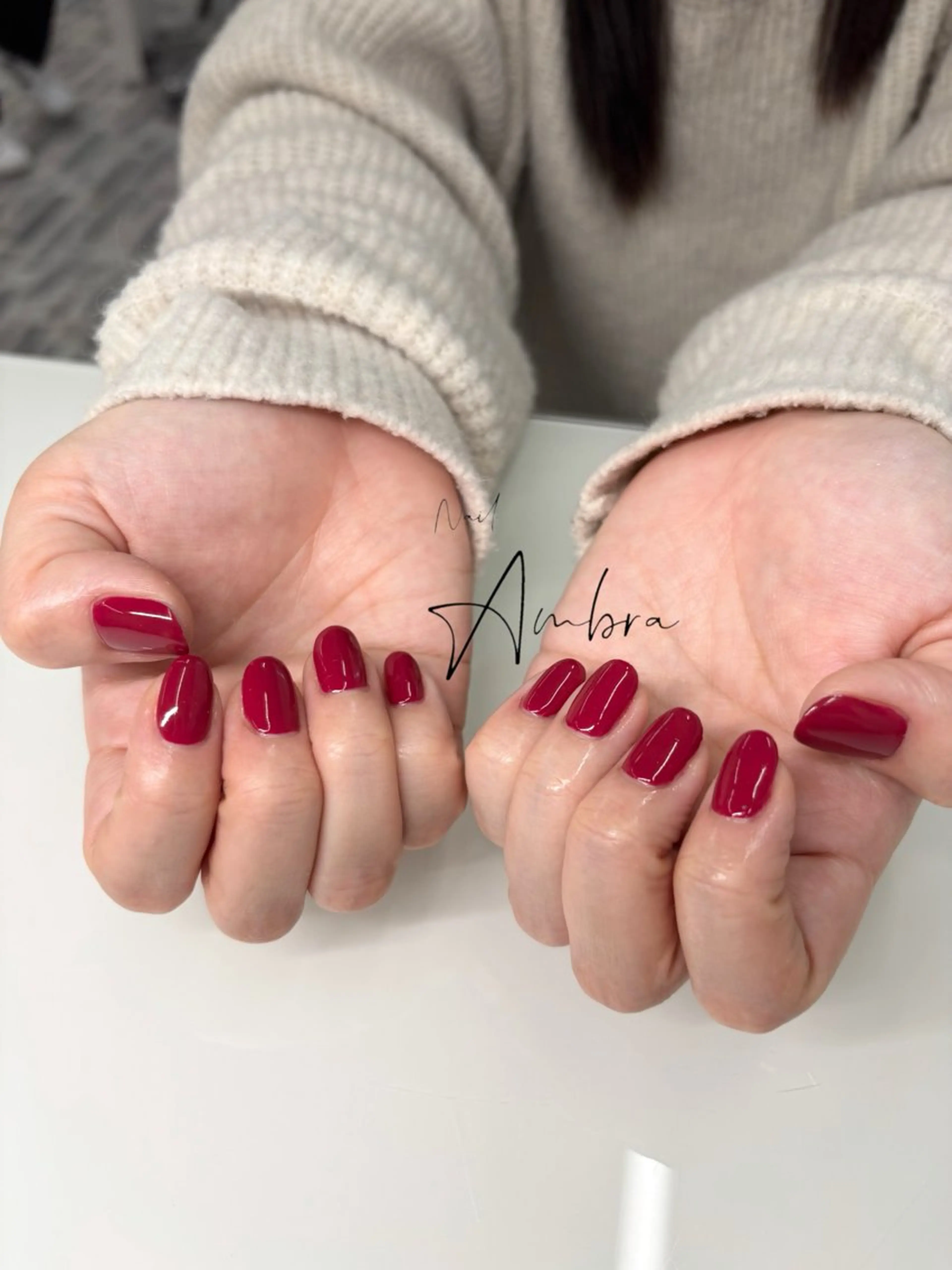 ネイル ワンカラーネイル 赤色 ハンドネイル Nail Ambra 小山のネイルデザイン