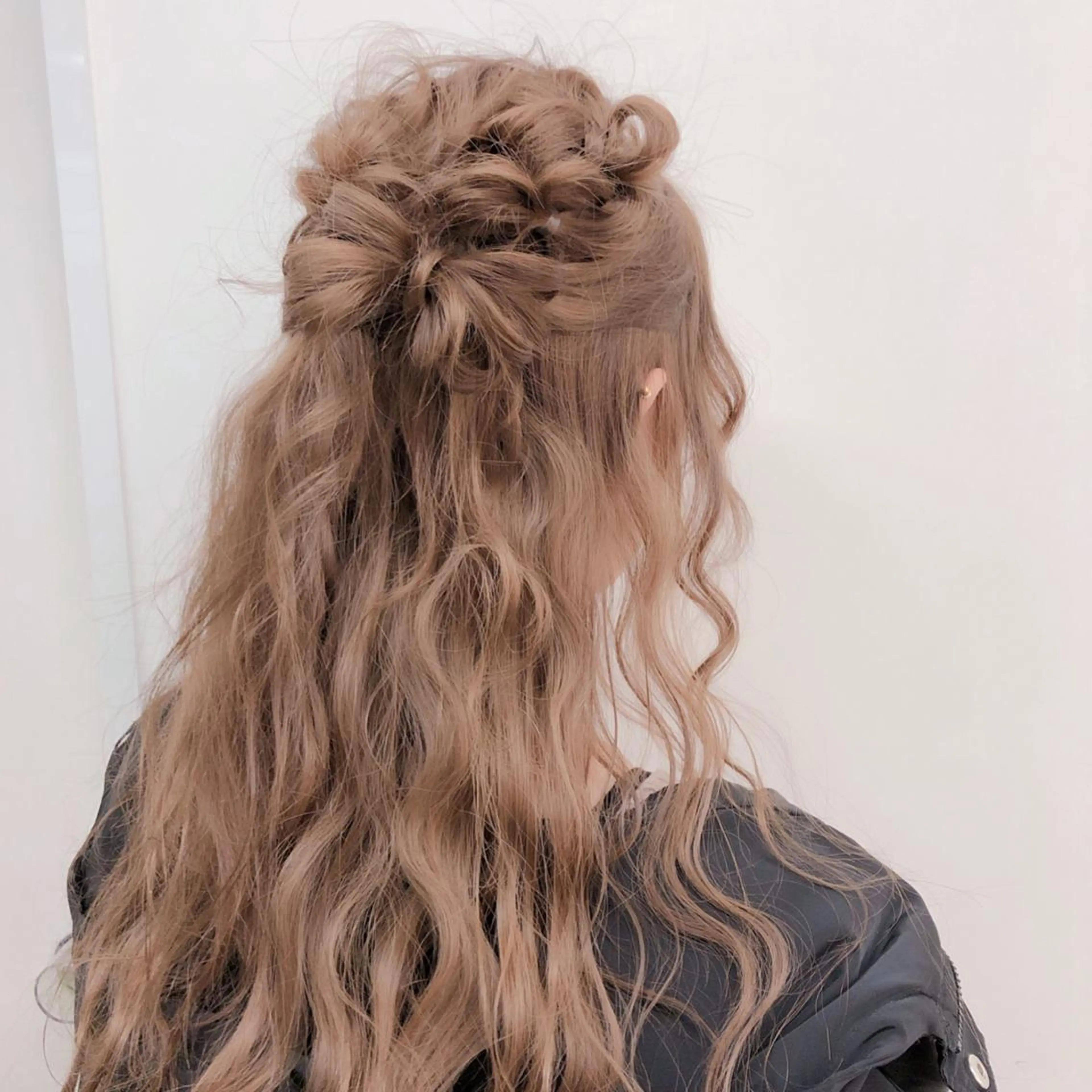 ヘアアレンジ ハーフアップ 艶髪/モテヘア🎀 MIHOのヘアスタイル