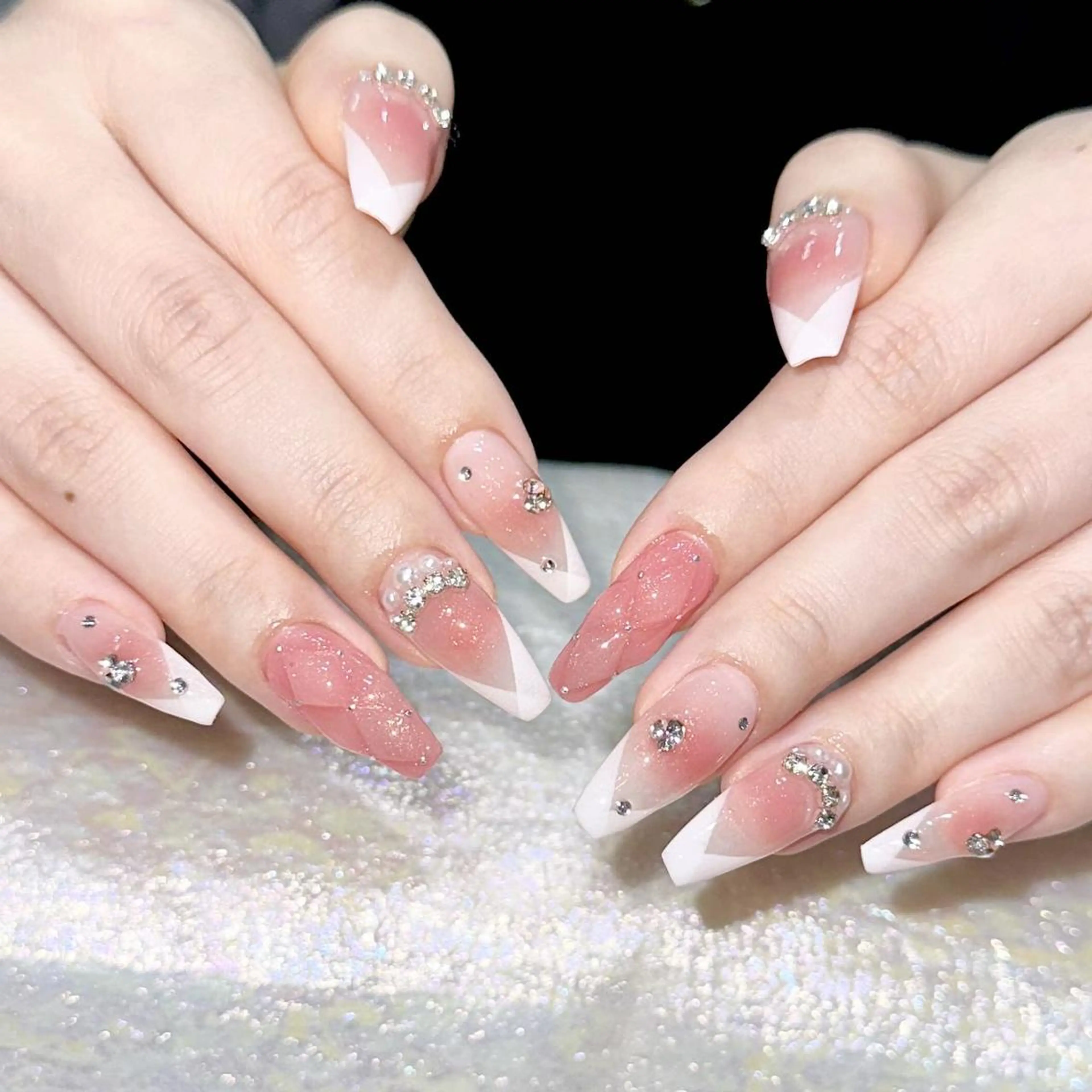 ネイル アートネイル 長さ出し ネイルチップ Queens ひなのネイルデザイン