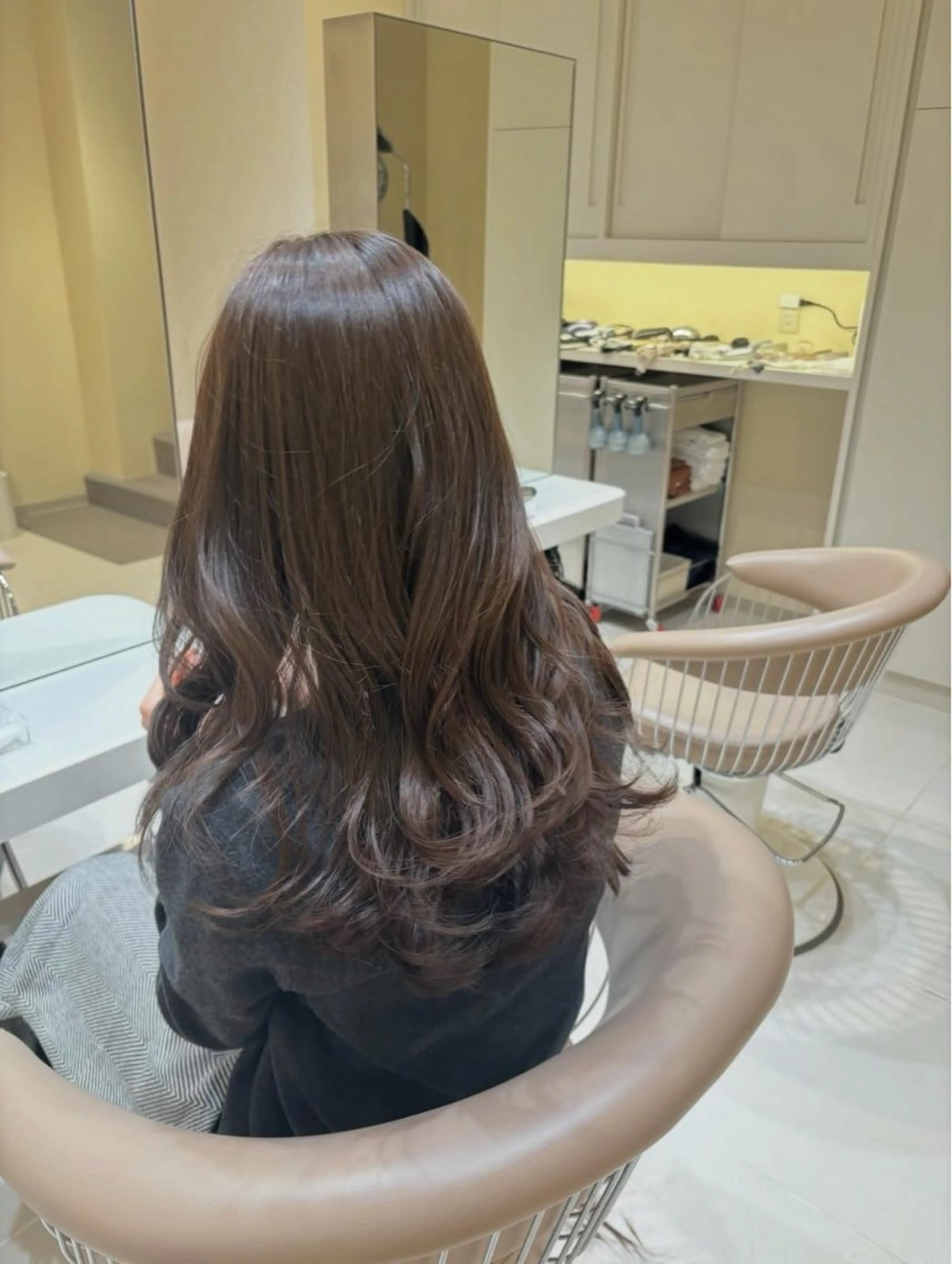 ロング パーマ コテ巻きパーマ 阪上 沙織のヘアスタイル