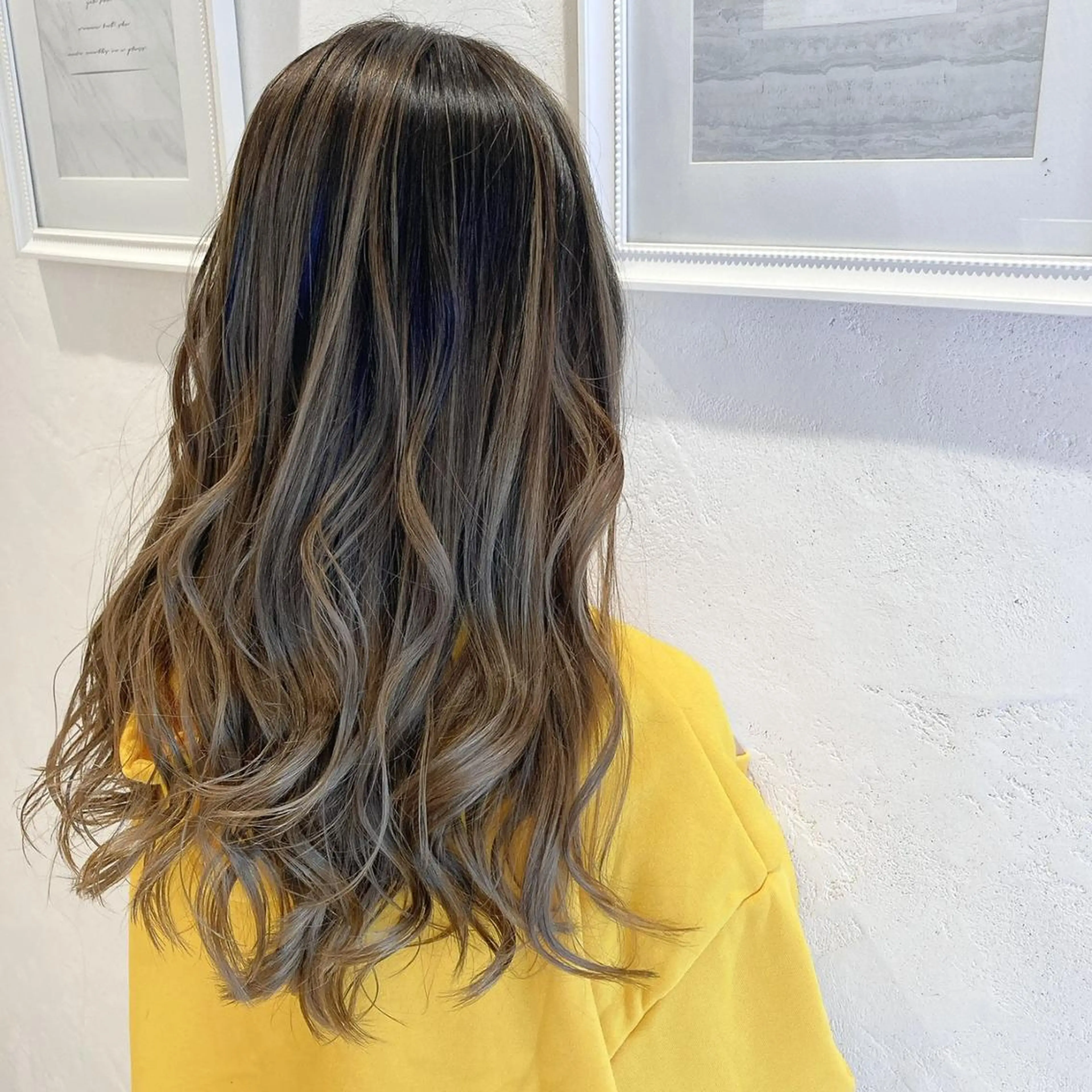 カラー 🌿アロマヘアルーム 池袋店✂︎のヘアスタイル