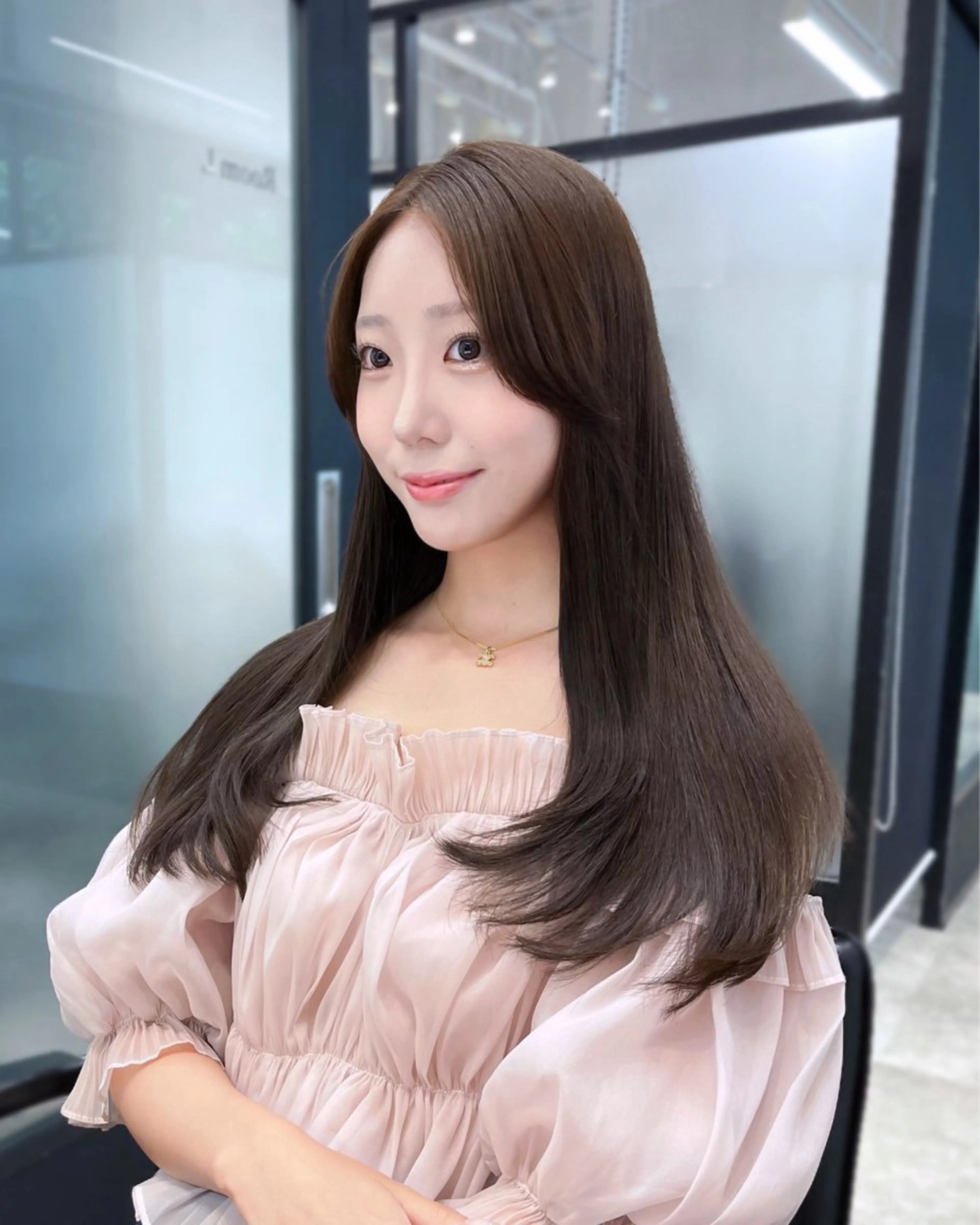 セミロング 韓国風ヘア レイヤーカット カット ヘアカラー トリートメント 韓国レイヤーカット 髪質改善▫️水野有真のヘアスタイル