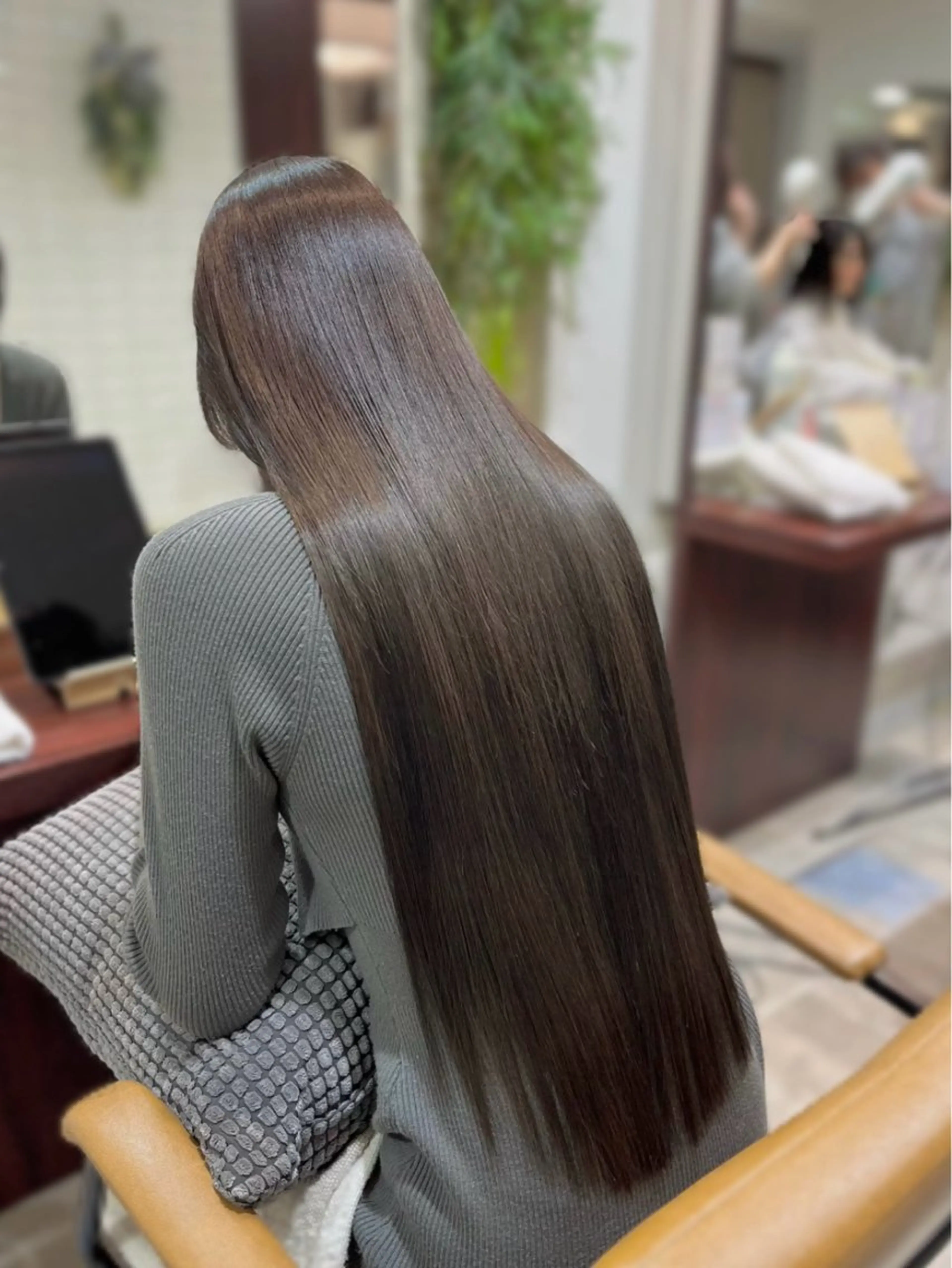 ロング カラー トリートメント カット ヘアカラー トリートメント 透明感カラー／ 艶感カラー／RAMUのヘアスタイル