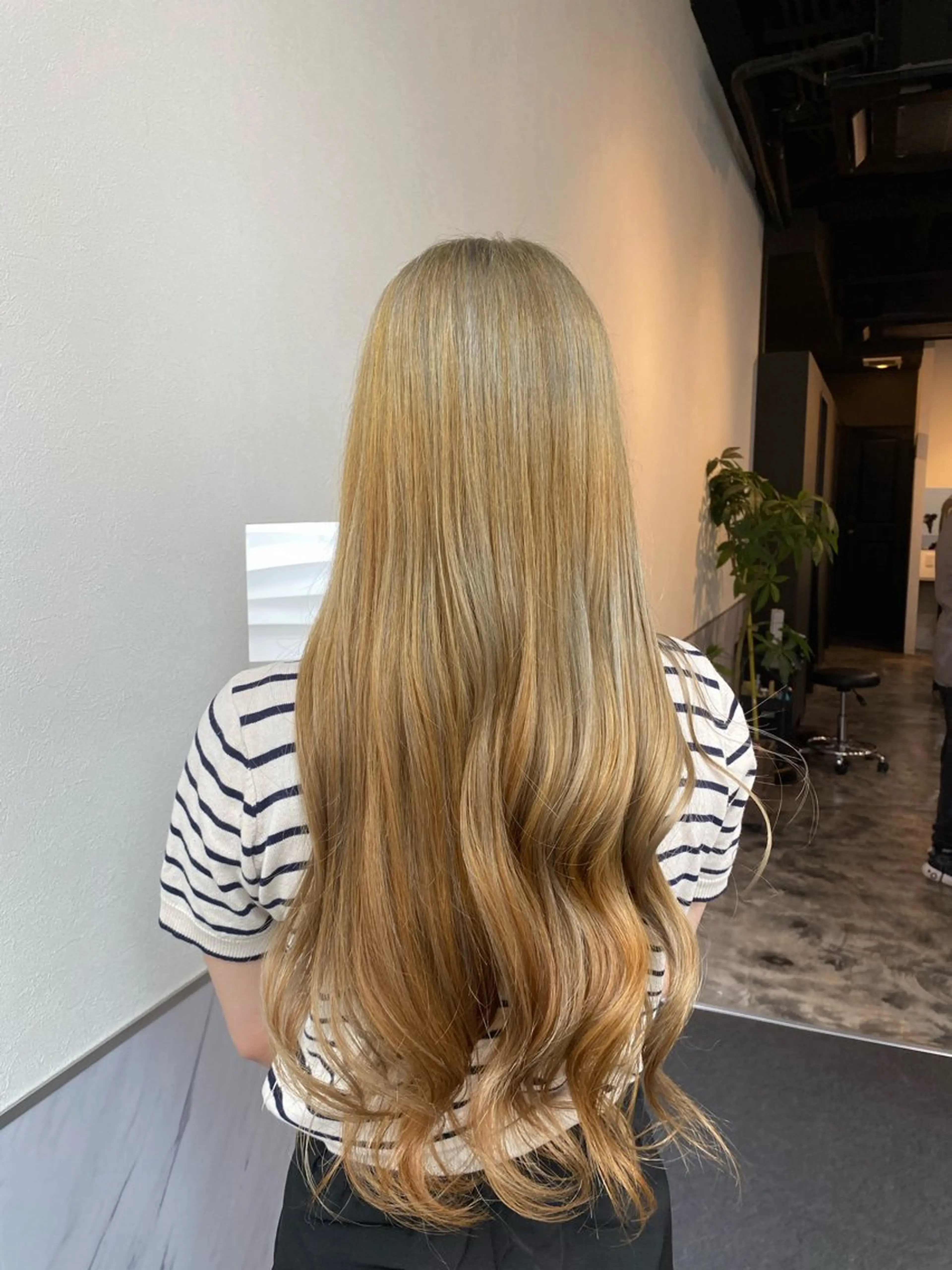 ロング カラー ブリーチカラーと、髪 質改善。HARUKAのヘアスタイル